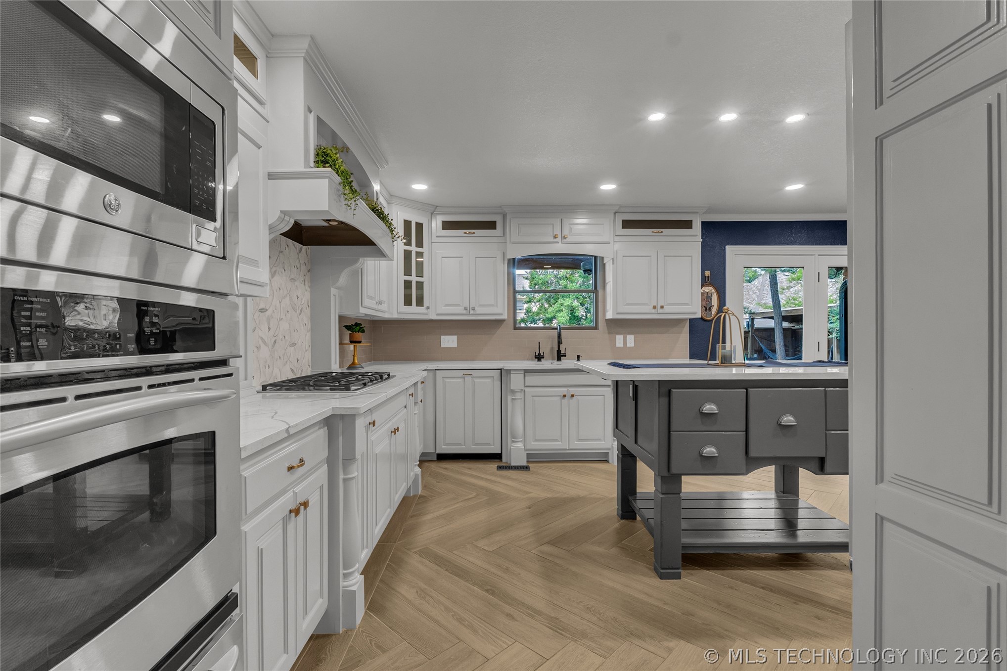 3427 E 87th Place Tulsa OK 74137