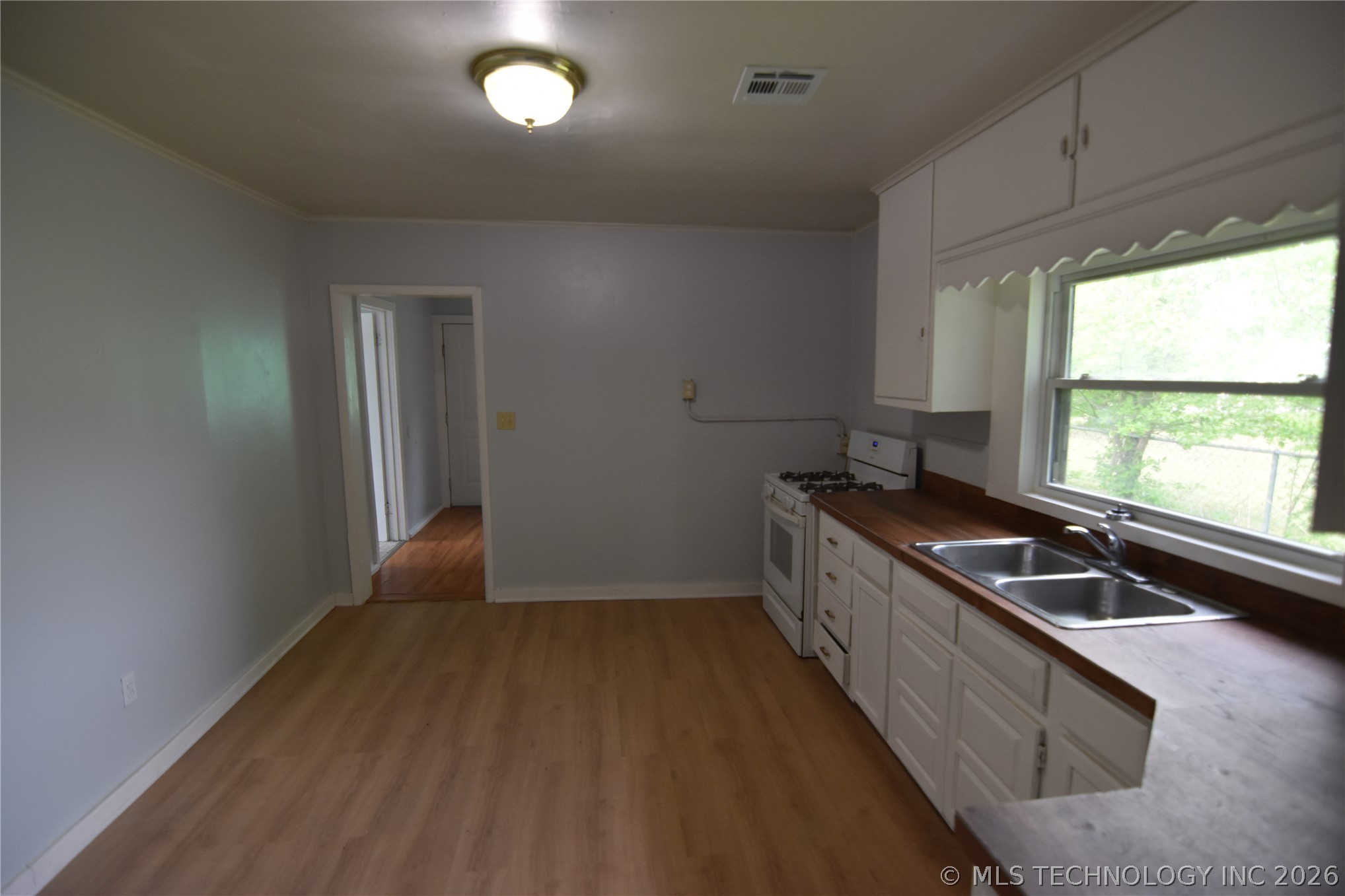 813 S Elm Avenue Bartlesville OK 74003
