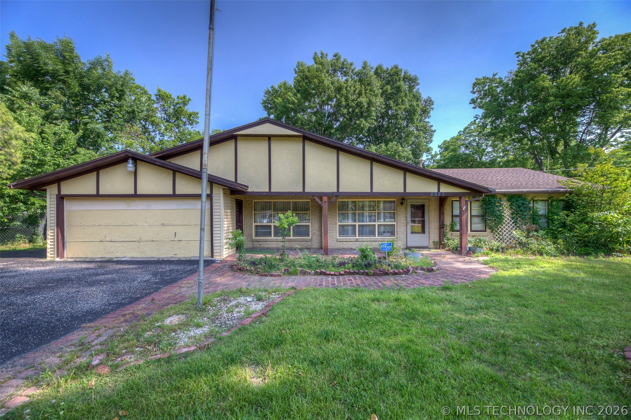 8925 E 15th Street Tulsa OK 74112