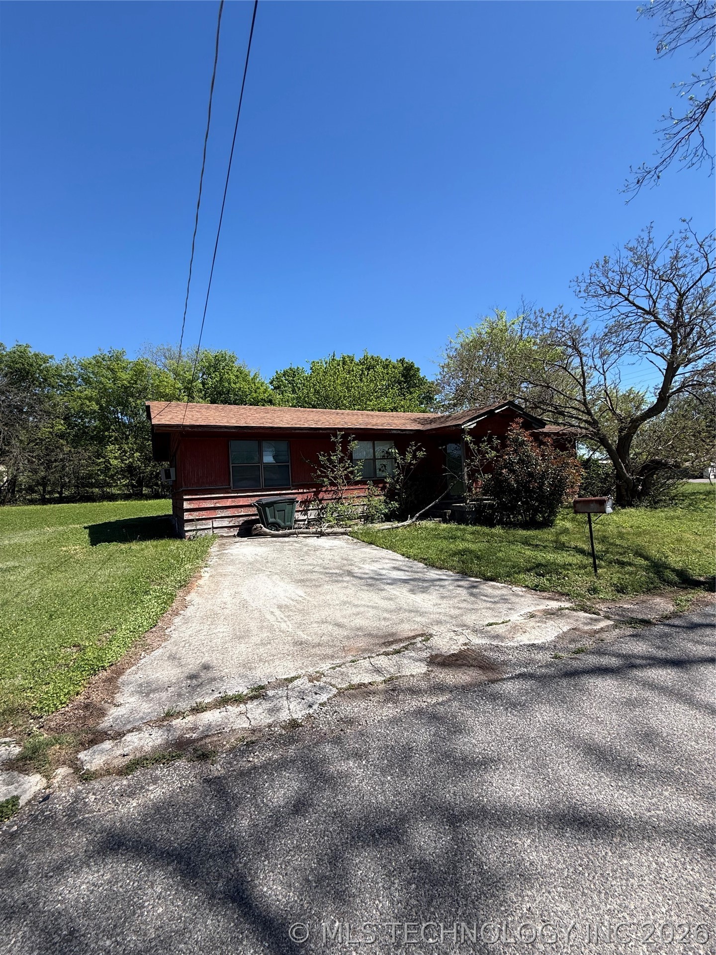 1301 W 8th Sulphur OK 73086