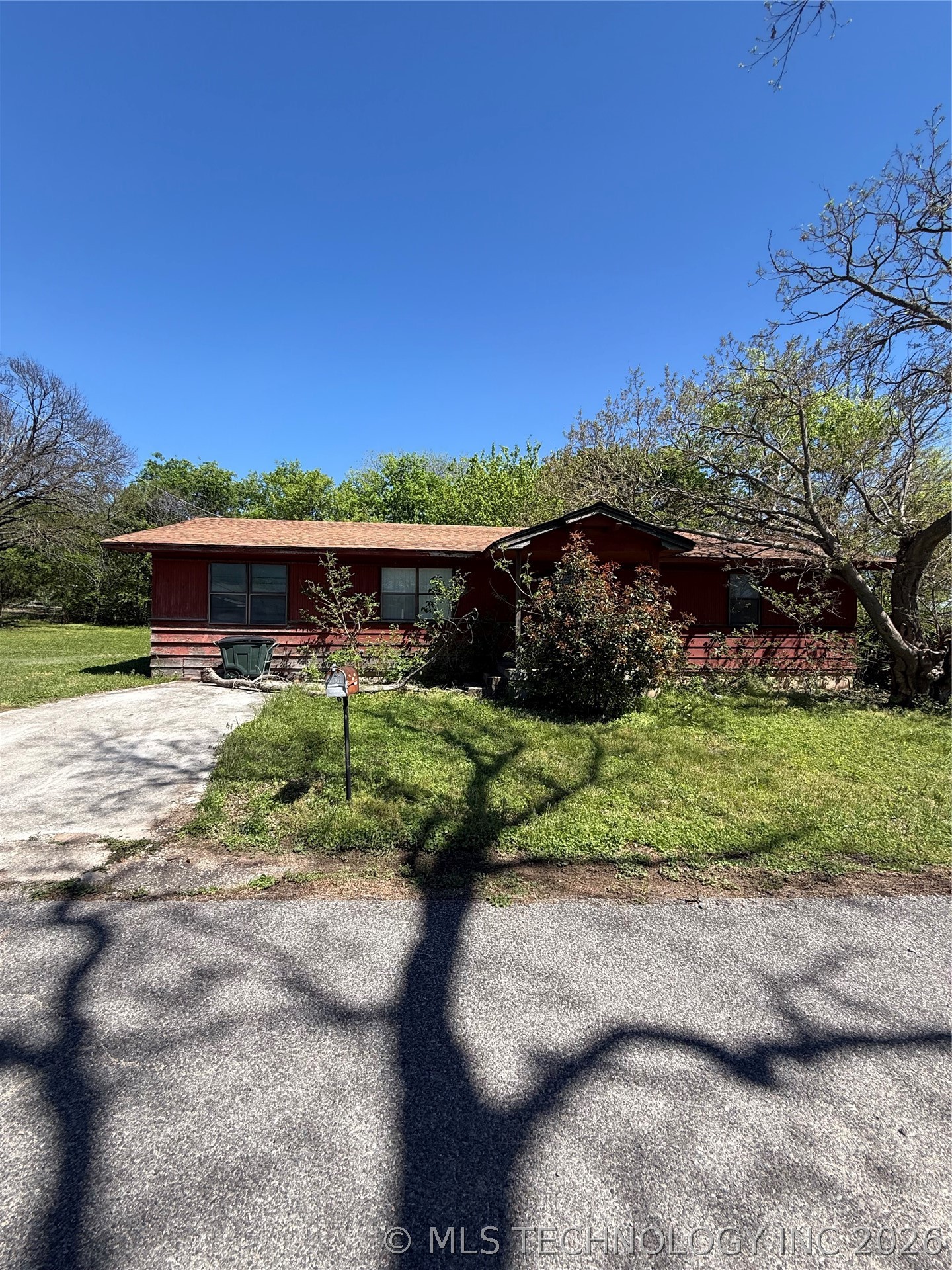 1301 W 8th Sulphur OK 73086