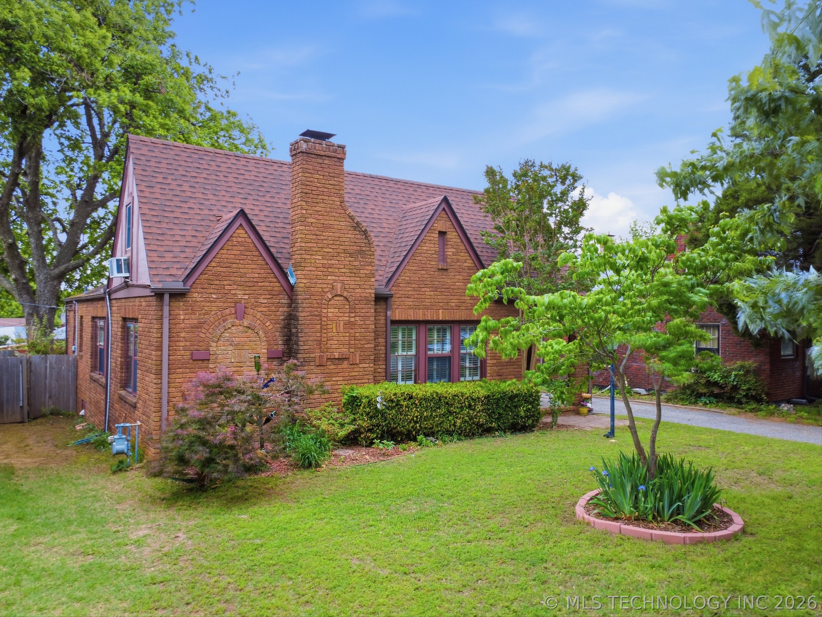 1915 S Yorktown Avenue Tulsa OK 74104
