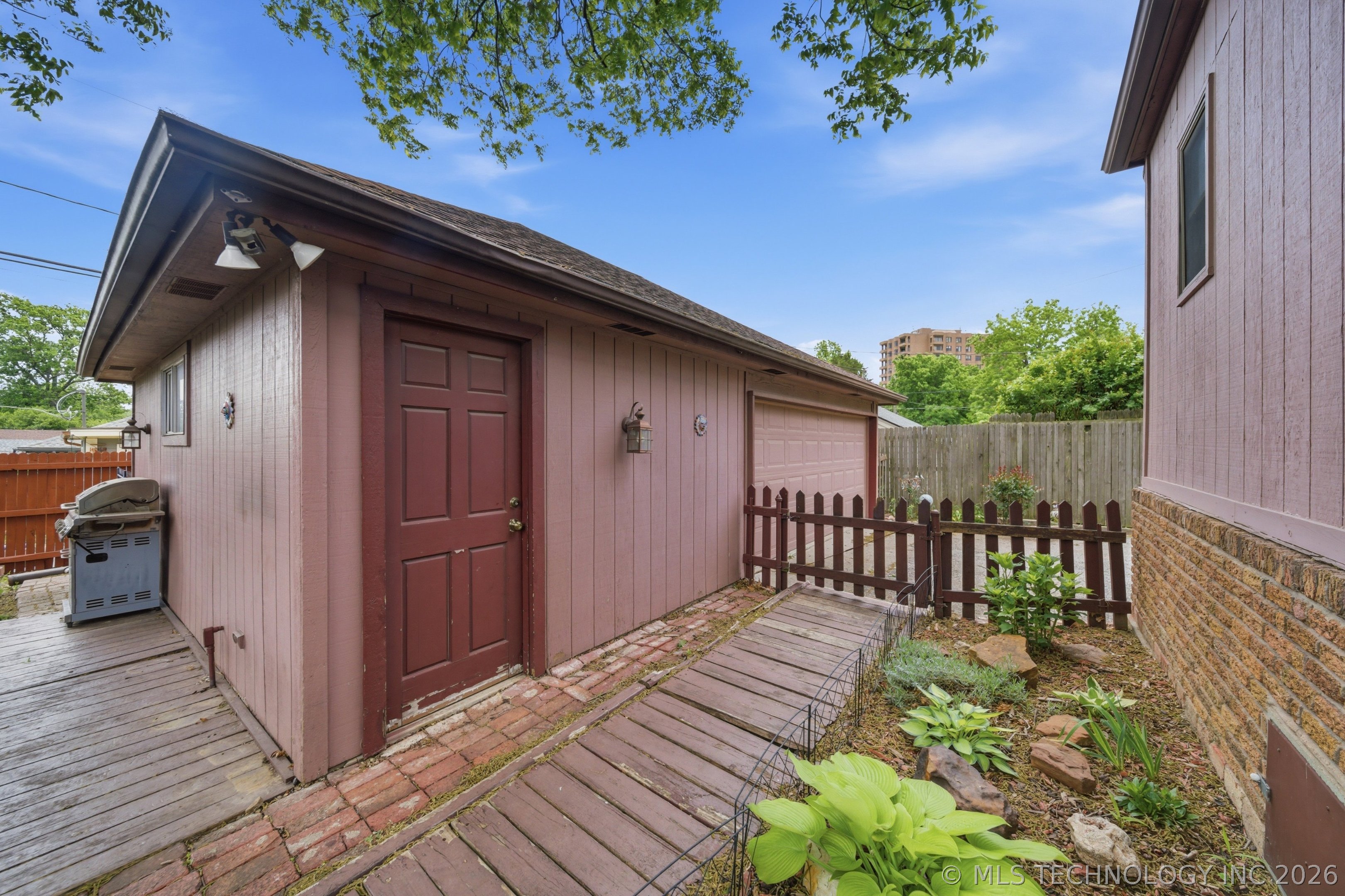 1915 S Yorktown Avenue Tulsa OK 74104