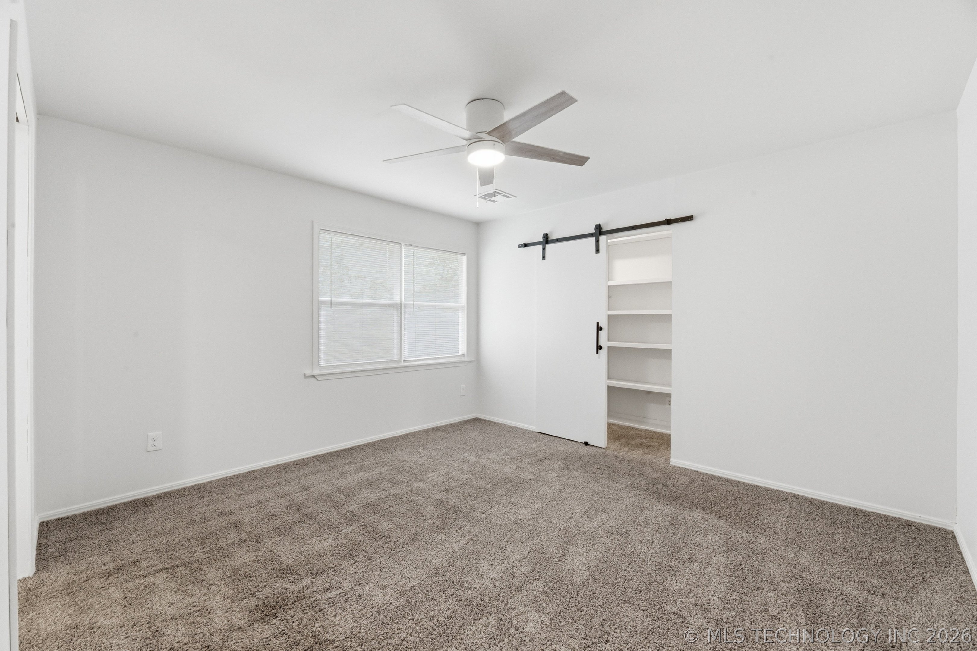 1906 Rolling Hills Drive Bartlesville OK 74006
