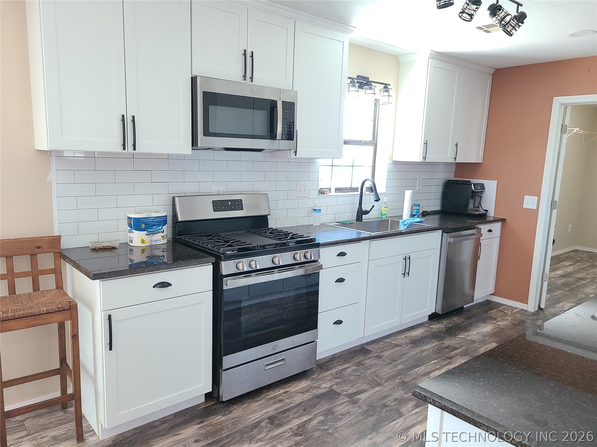 21331 W Cookson Bend Cookson OK 74427