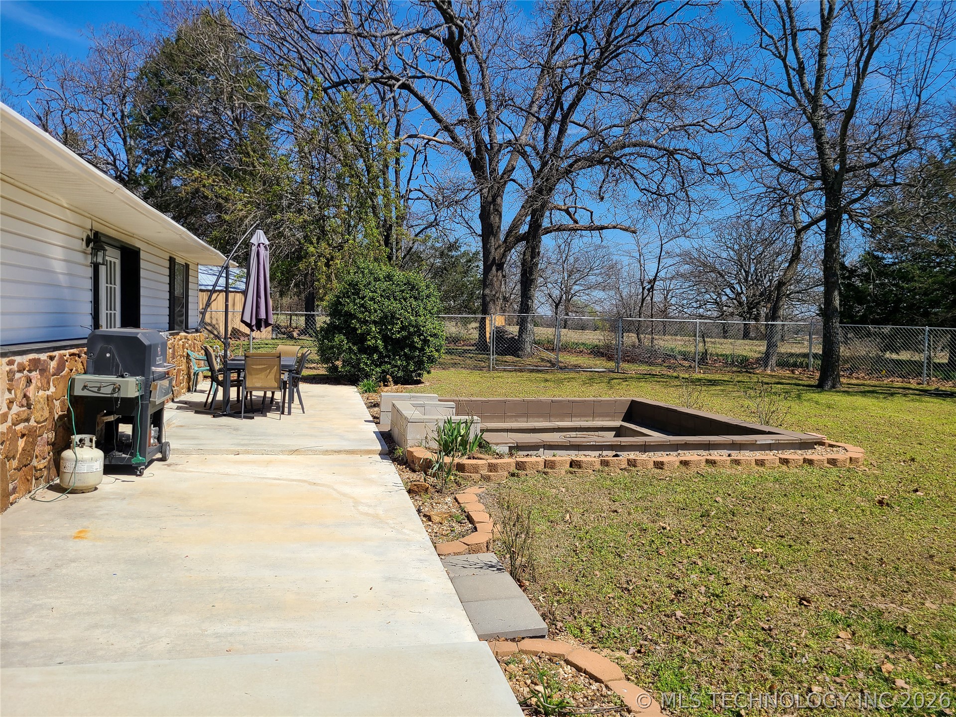 21331 W Cookson Bend Cookson OK 74427