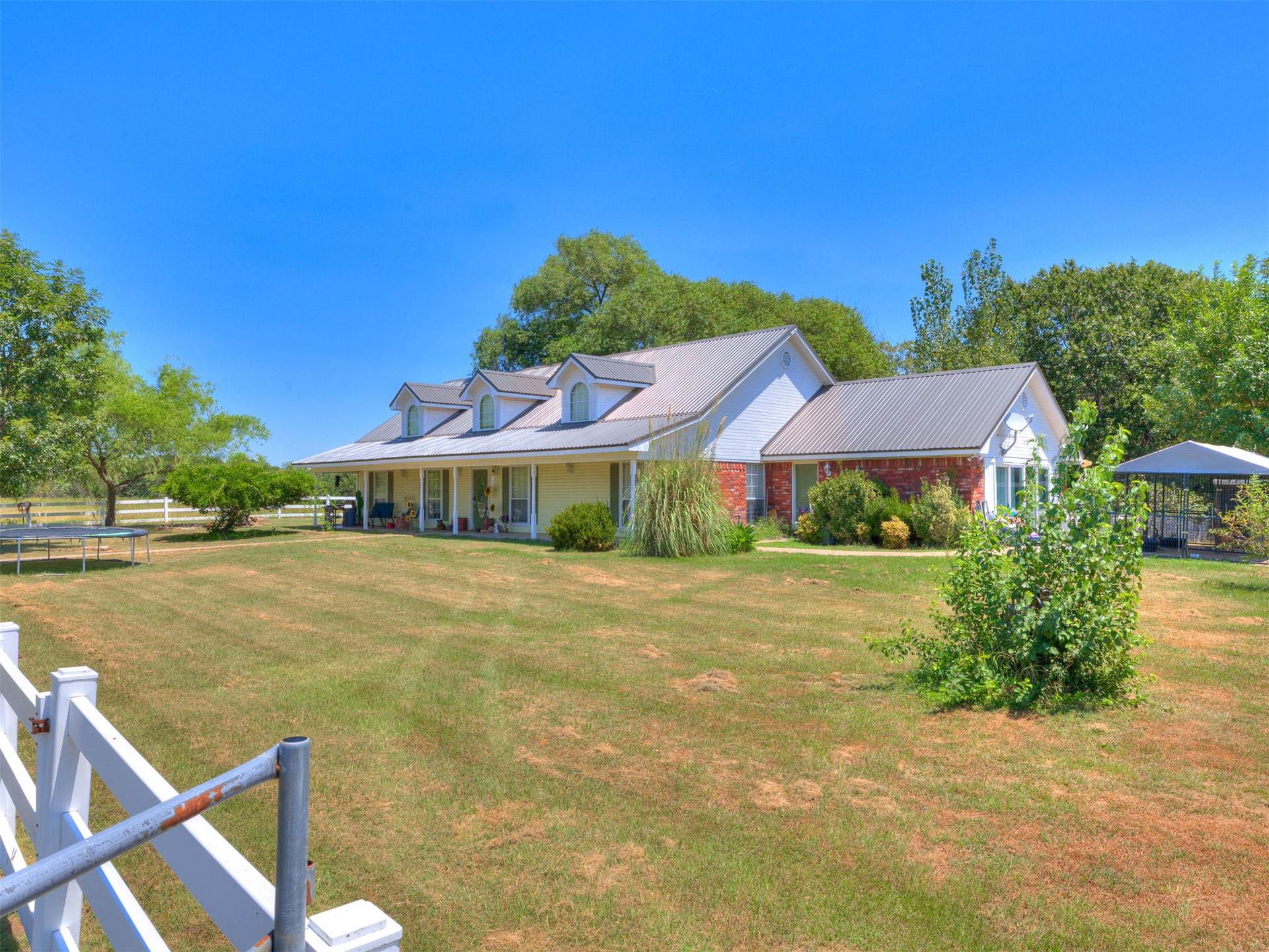 9735 E Sandy Creek Road Coleman OK 73432