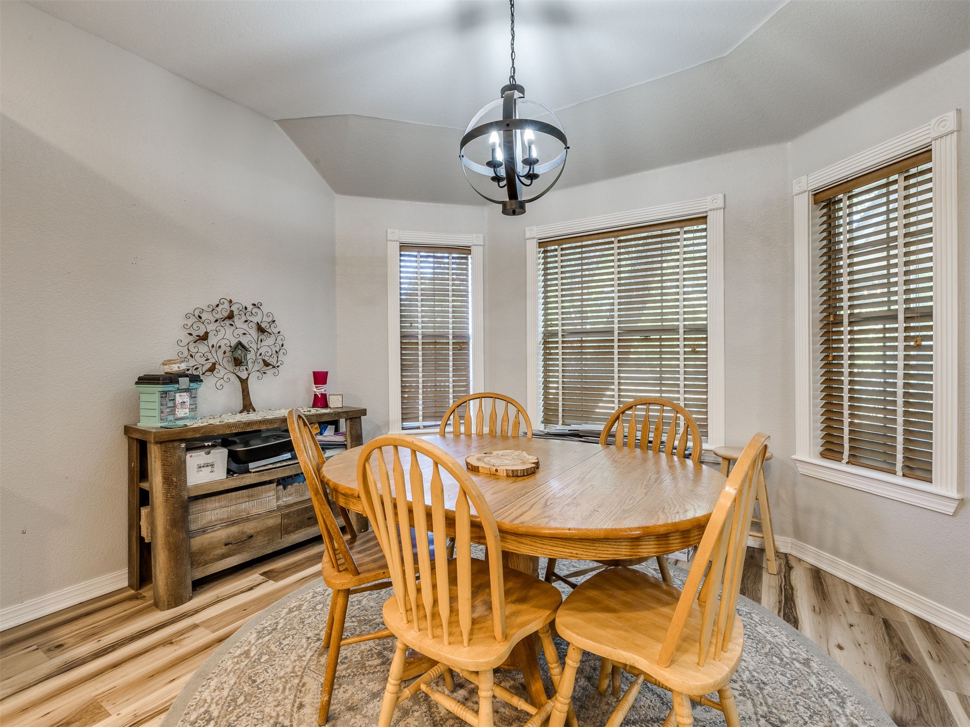 9735 E Sandy Creek Road Coleman OK 73432