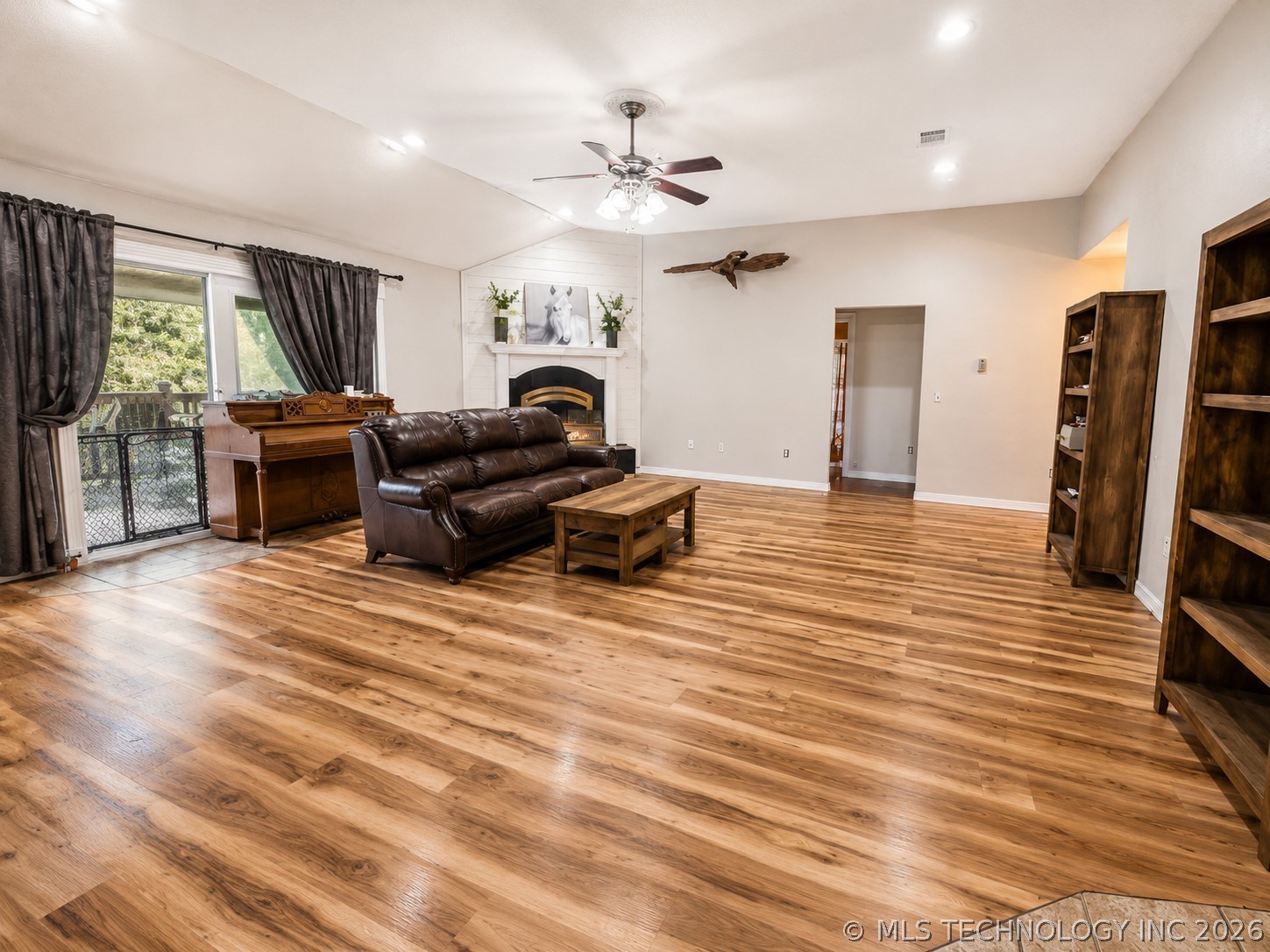 9735 E Sandy Creek Road Coleman OK 73432