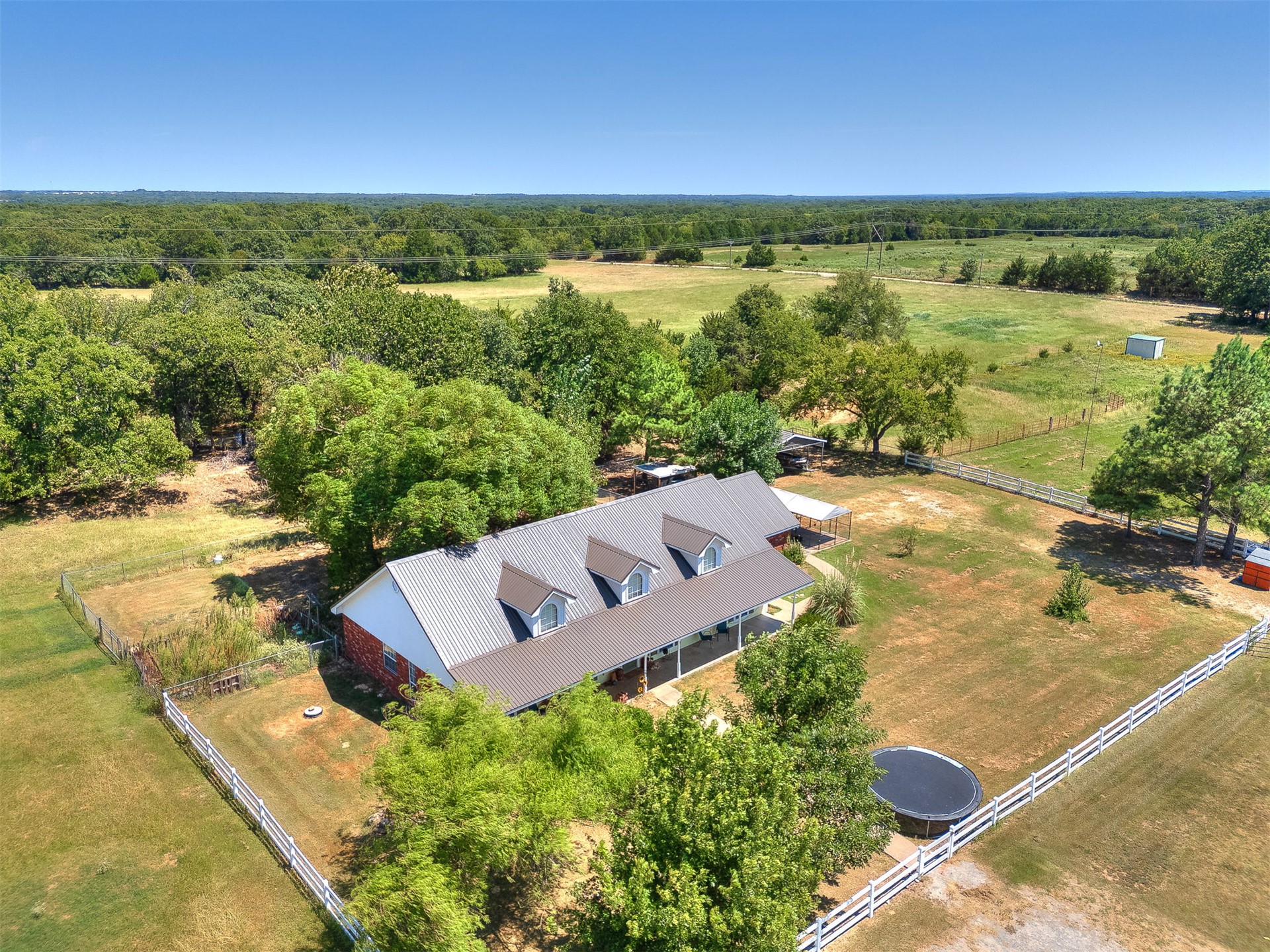 9735 E Sandy Creek Road Coleman OK 73432