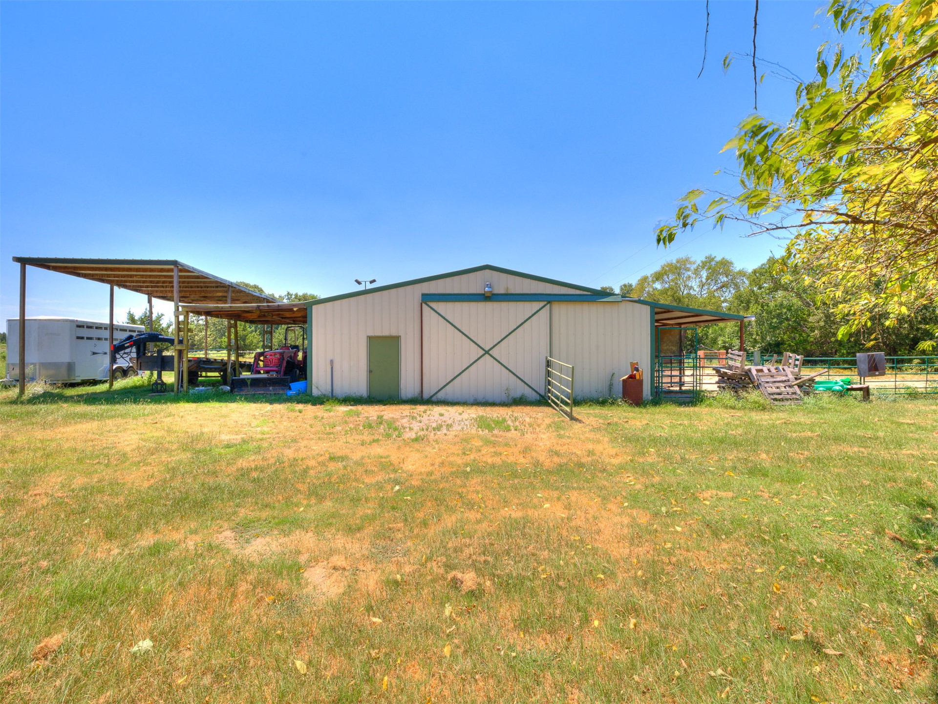 9735 E Sandy Creek Road Coleman OK 73432