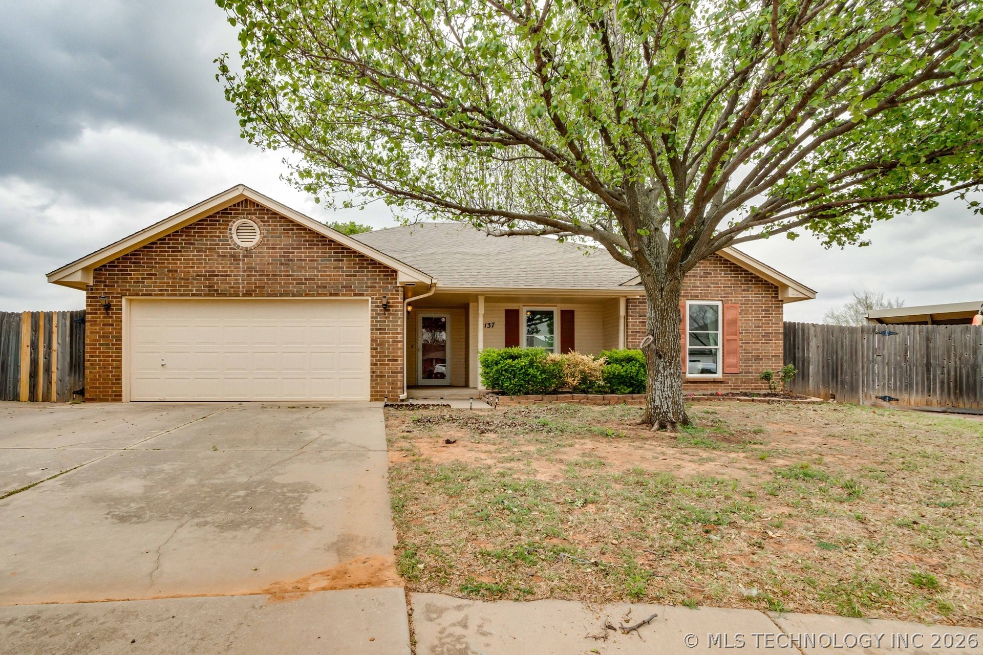2137 NE 13th Moore OK 73160