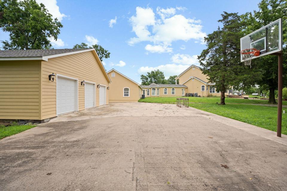 27315 S 4460 Road Vinita OK 74301