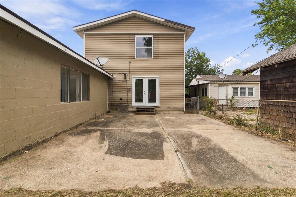 3706 W 42nd Place Tulsa OK 74107