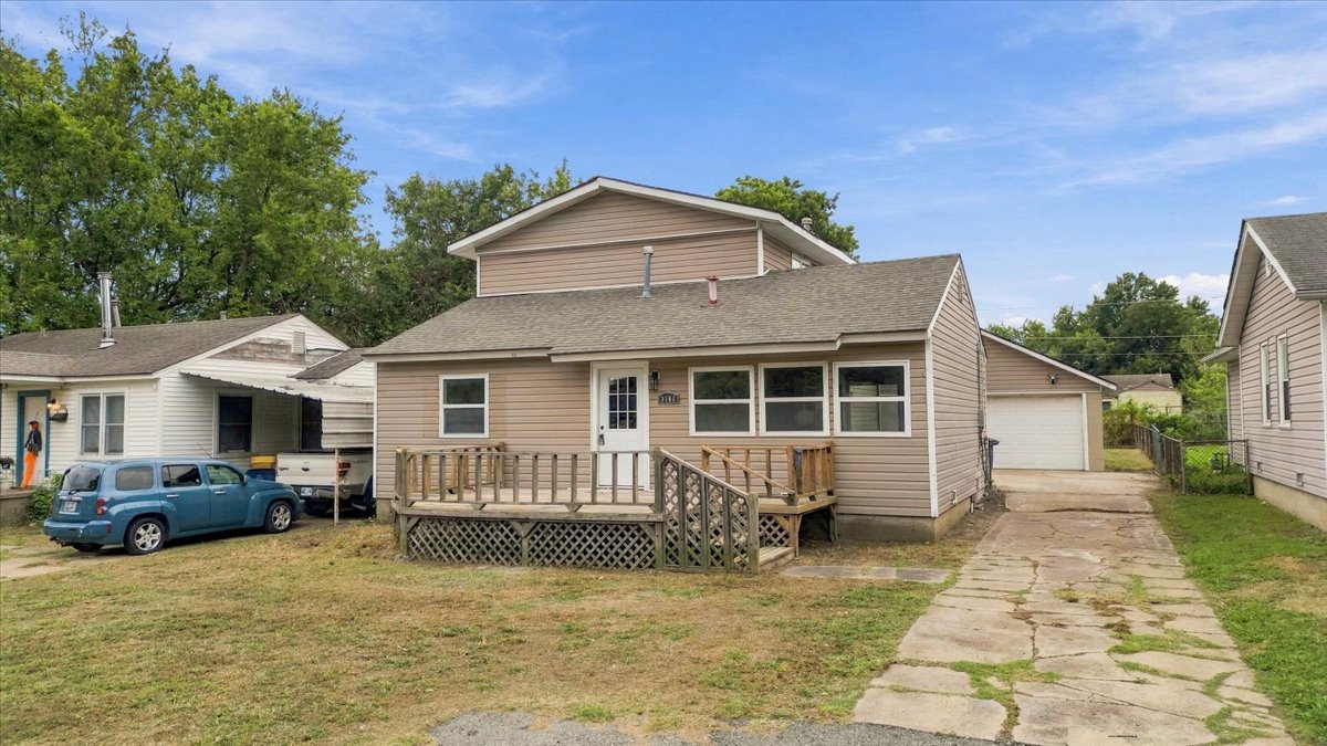 3706 W 42nd Place Tulsa OK 74107