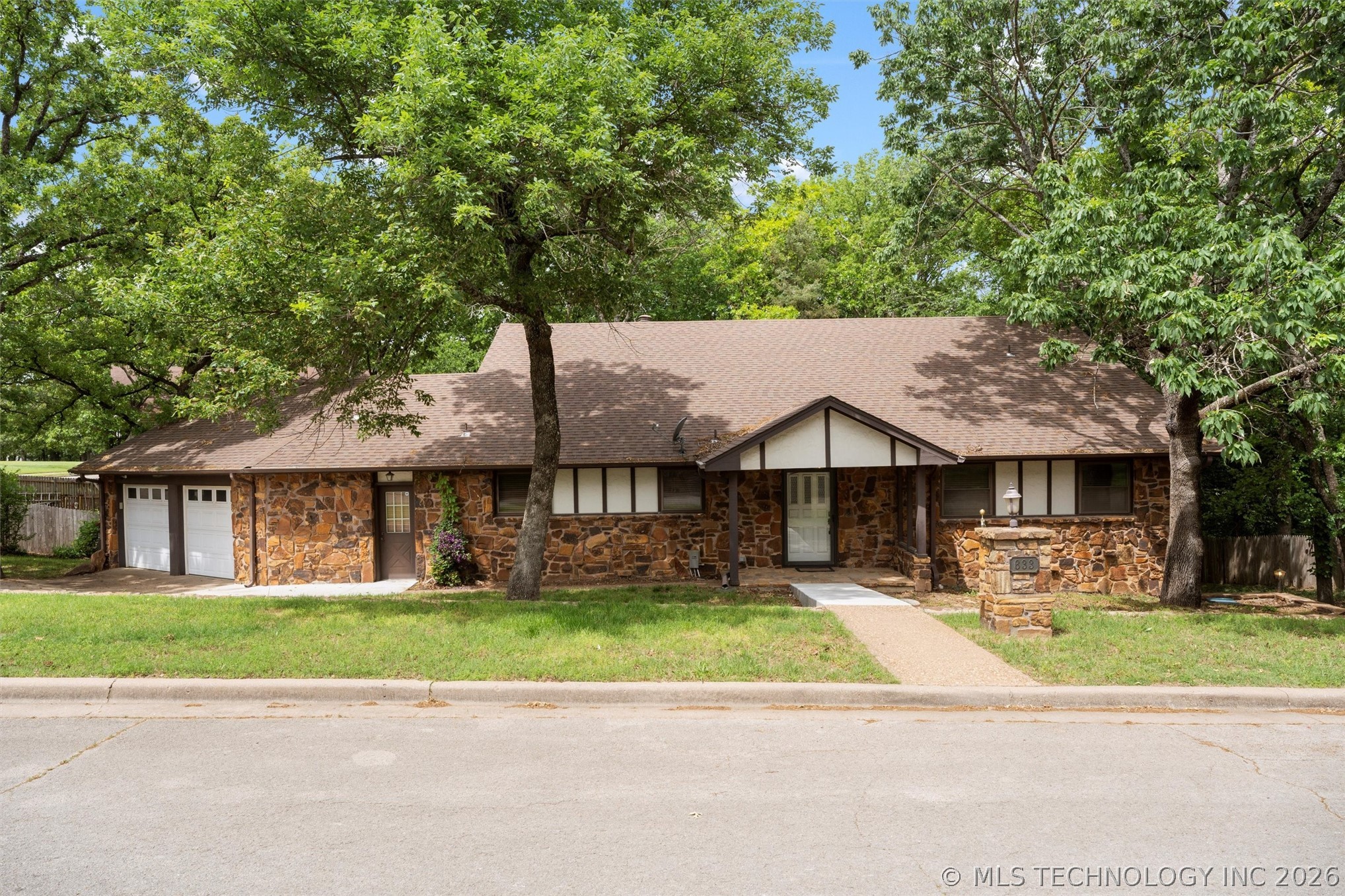 633 Kenwood Drive Bartlesville OK 74006