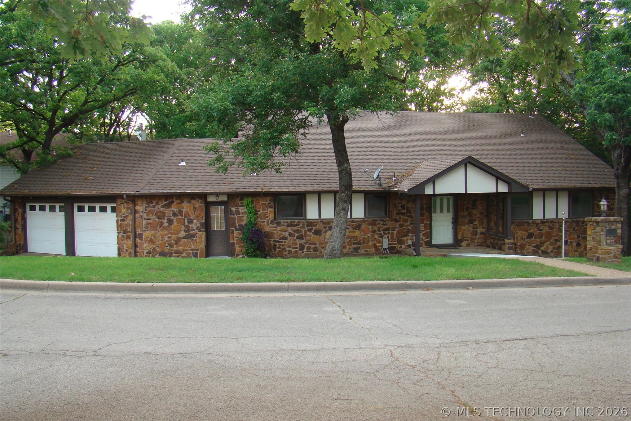 633 Kenwood Drive Bartlesville OK 74006