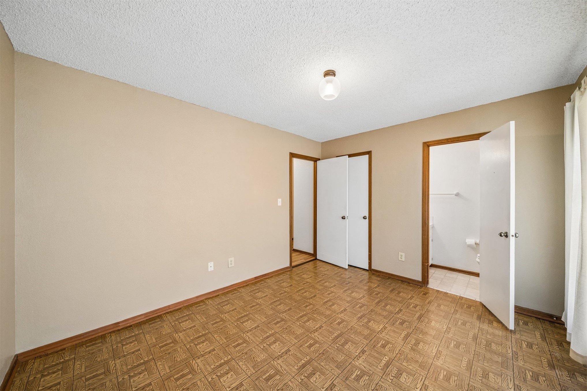 11906 E 37th Place Tulsa OK 74146