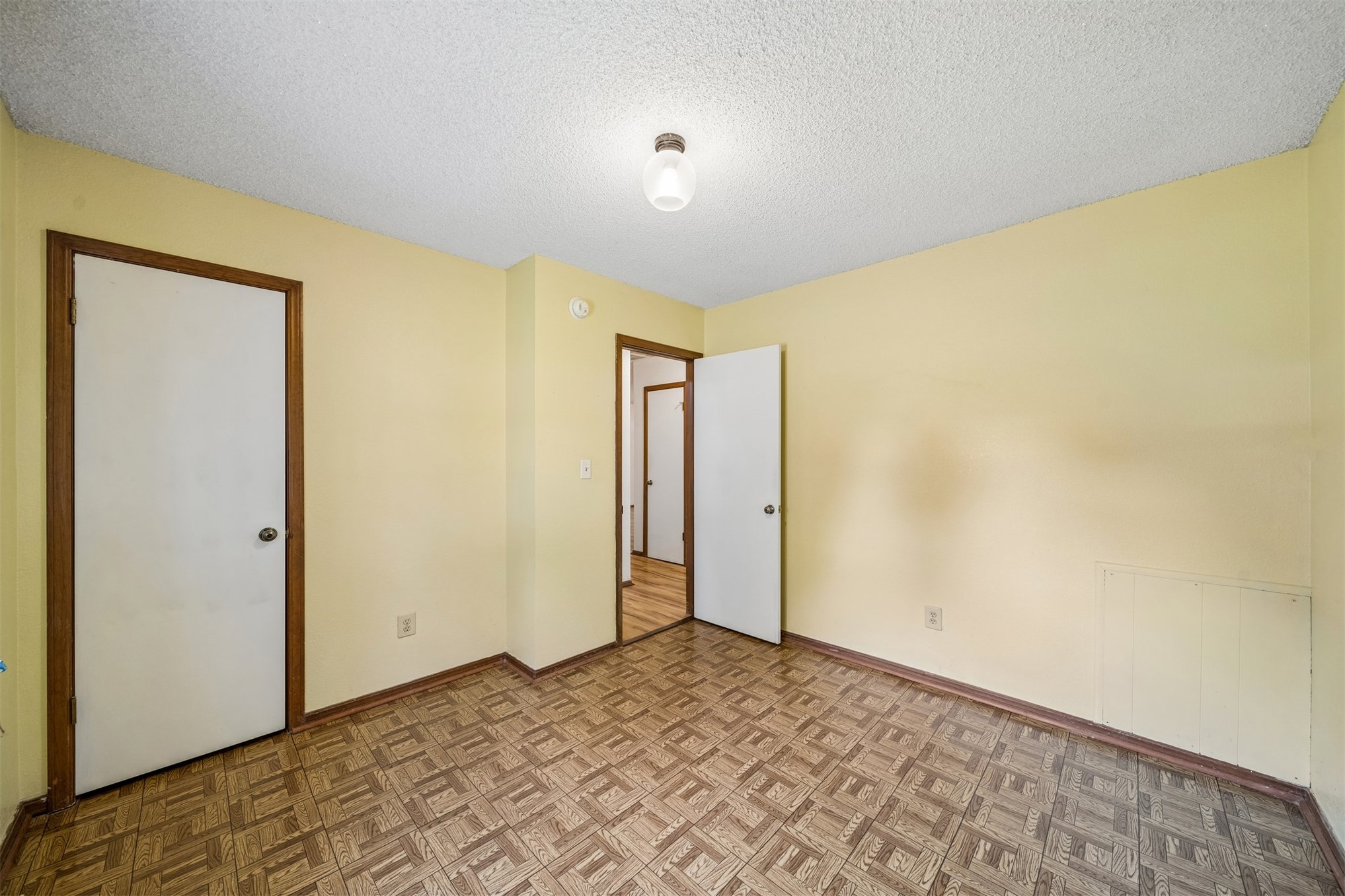 11906 E 37th Place Tulsa OK 74146