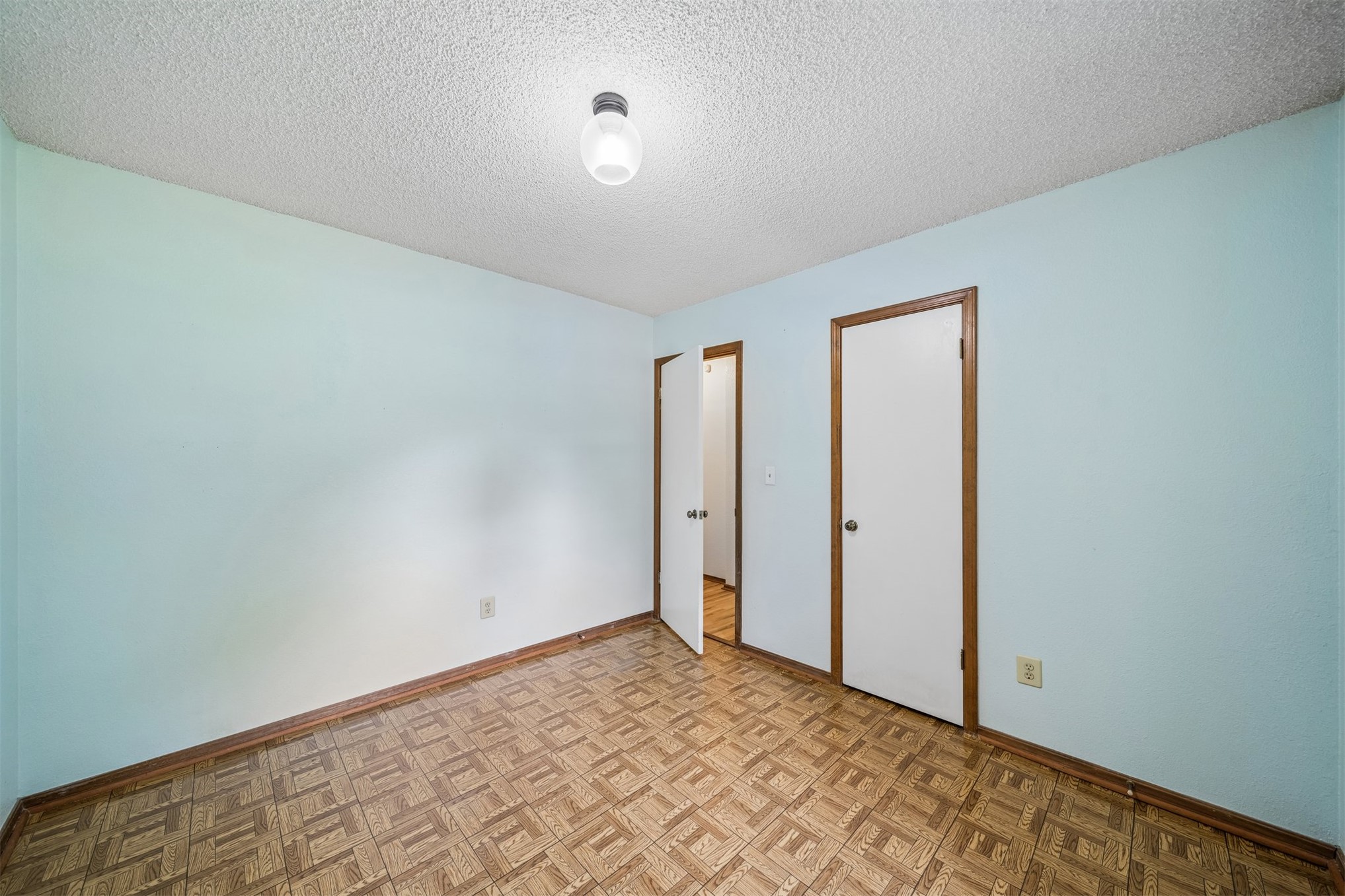 11906 E 37th Place Tulsa OK 74146
