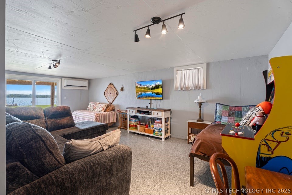 8823 Keller Road Grove OK 74344