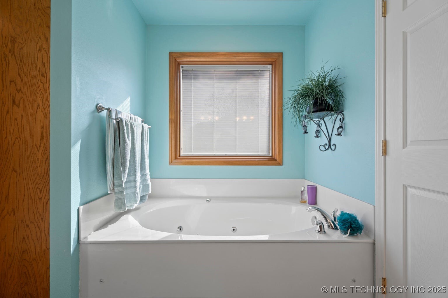 27204 S 125 Highway Afton OK 74331