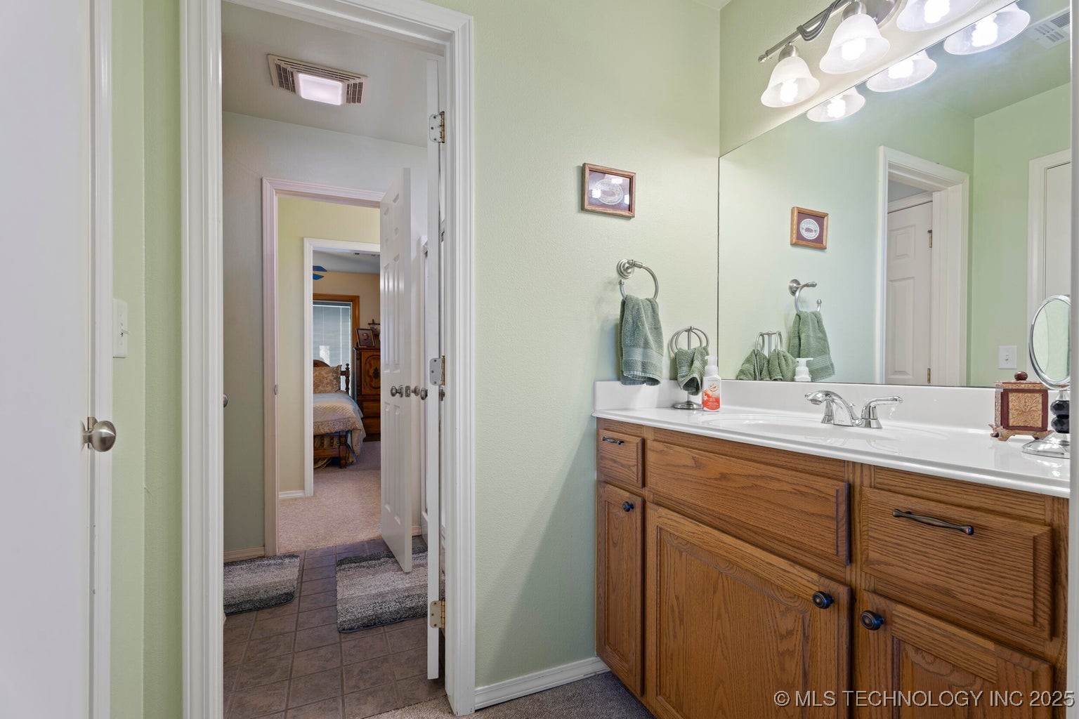 27204 S 125 Highway Afton OK 74331