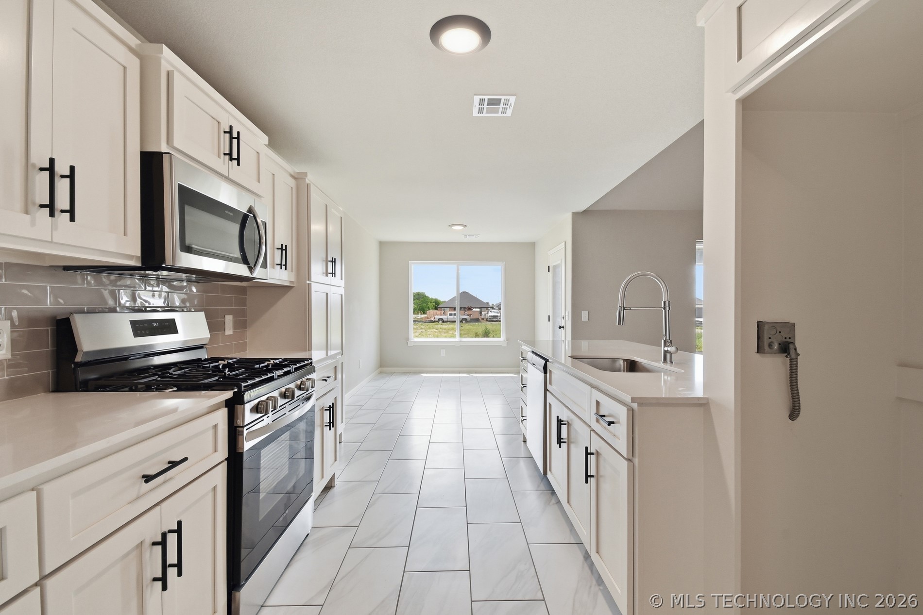 27914 E 108th Place S Coweta OK 74429