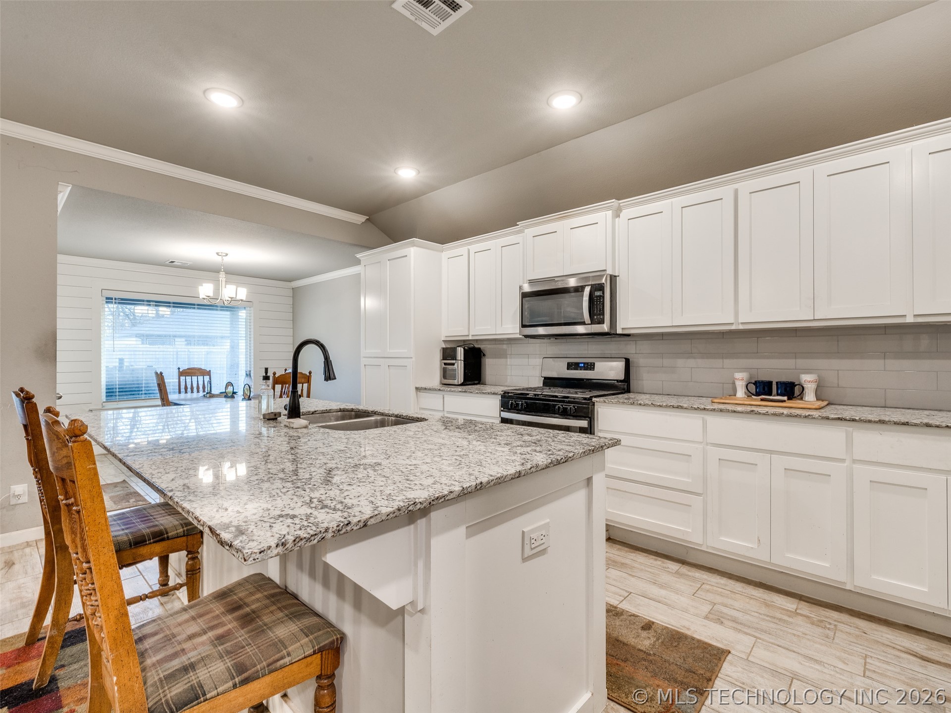401 W Harrison Street Chouteau OK 74337