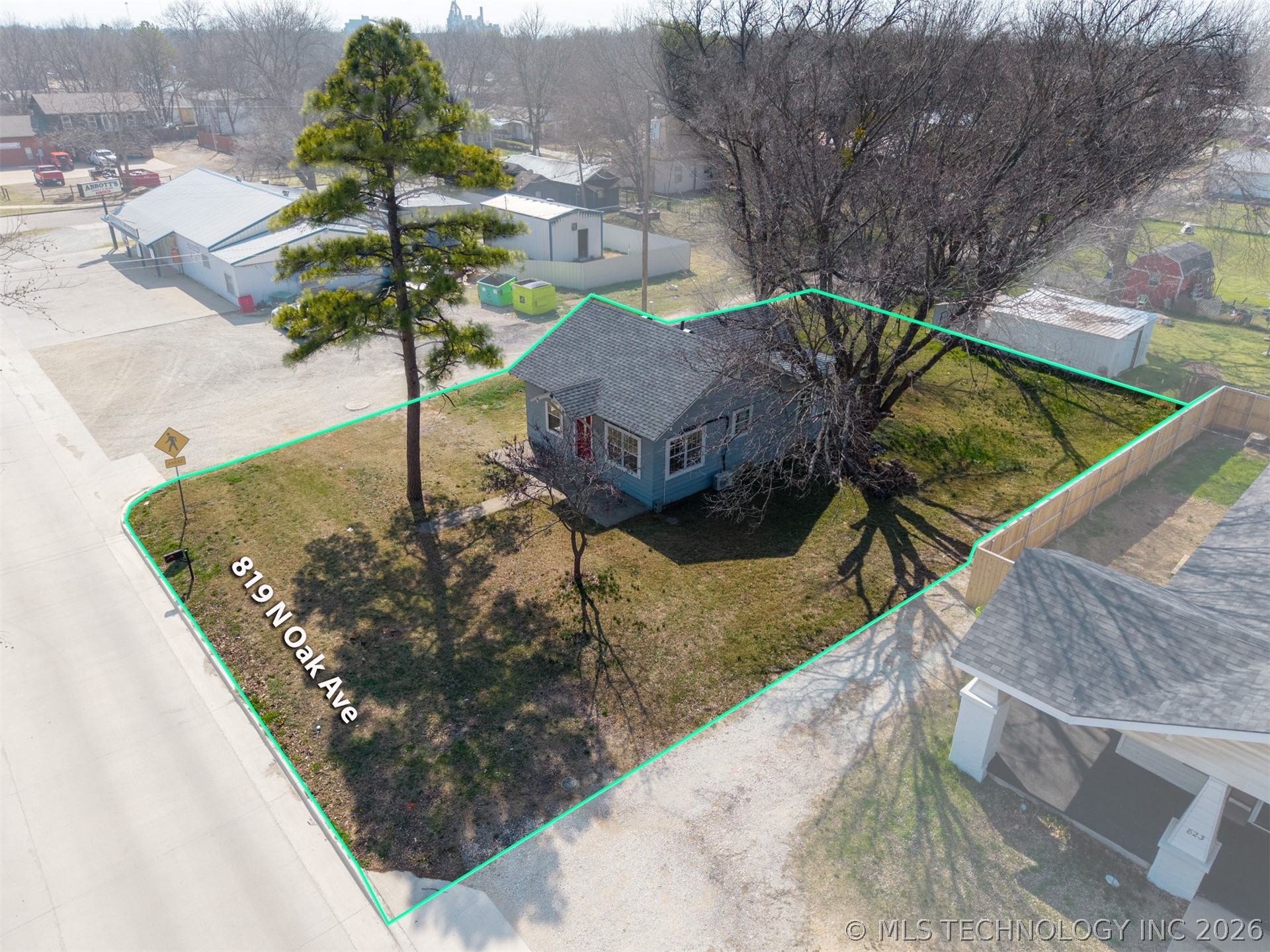 819 N Oak Ada OK 74820