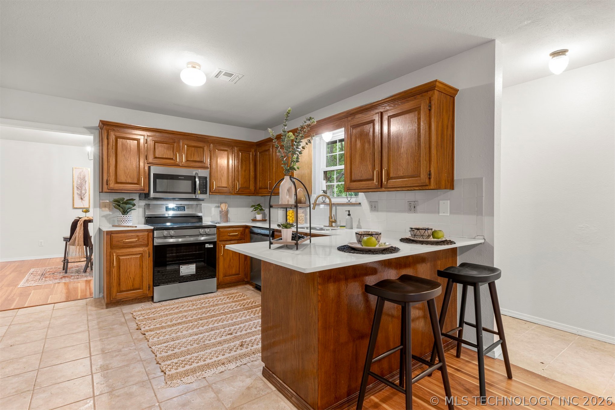 1604 N Delaware Street Chouteau OK 74337