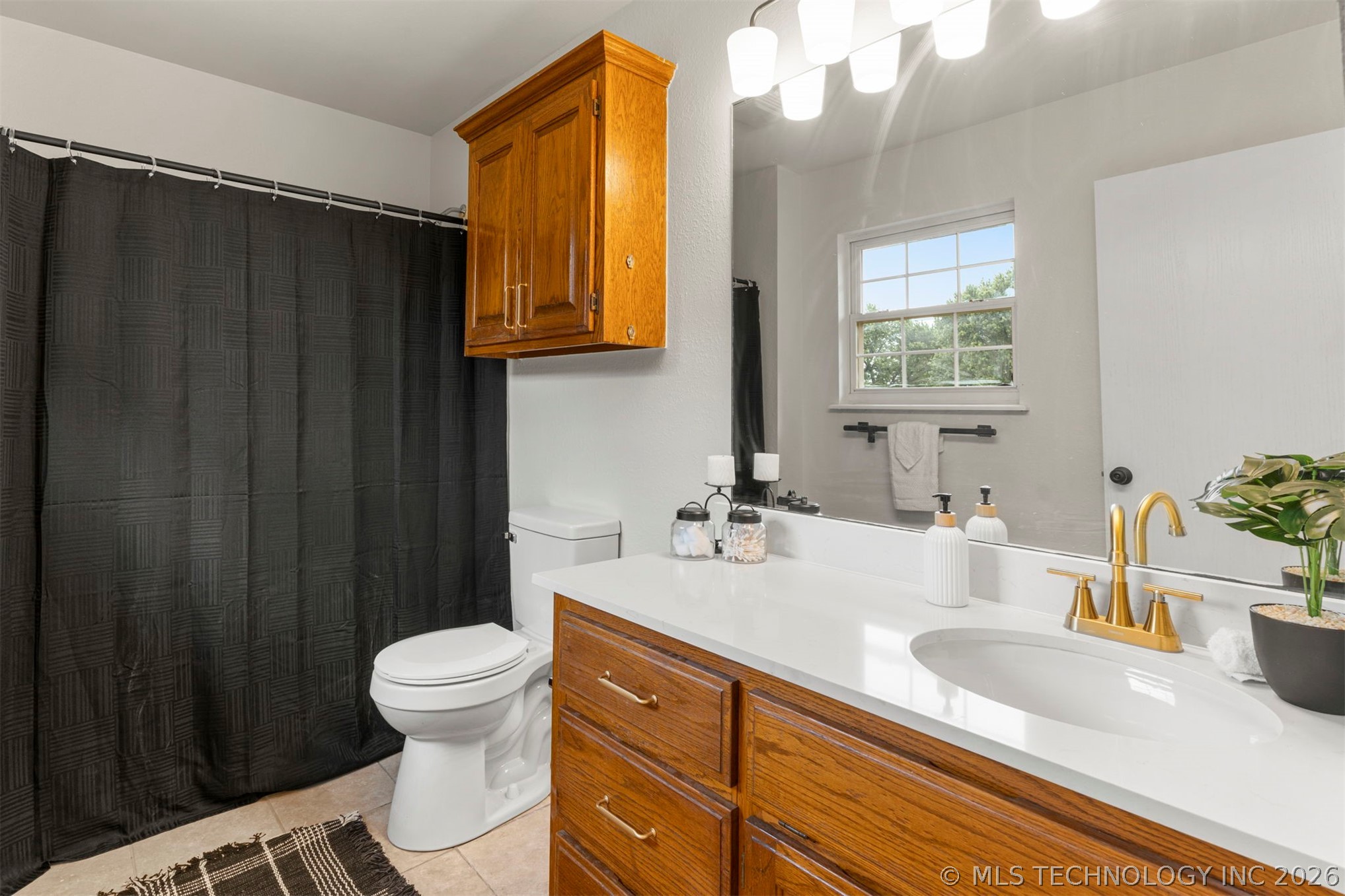 1604 N Delaware Street Chouteau OK 74337