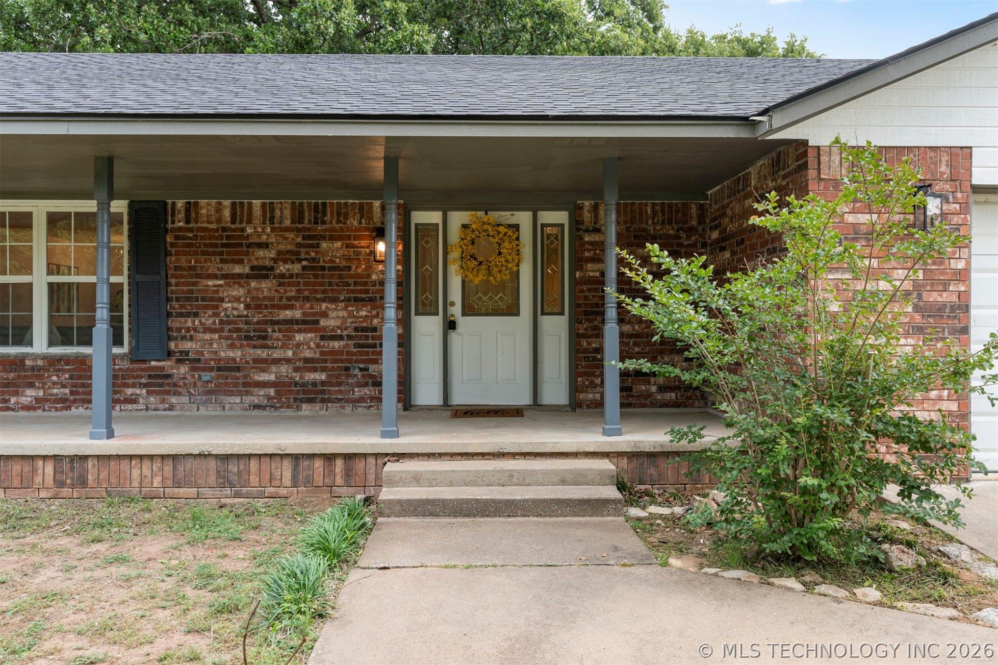 1604 N Delaware Street Chouteau OK 74337
