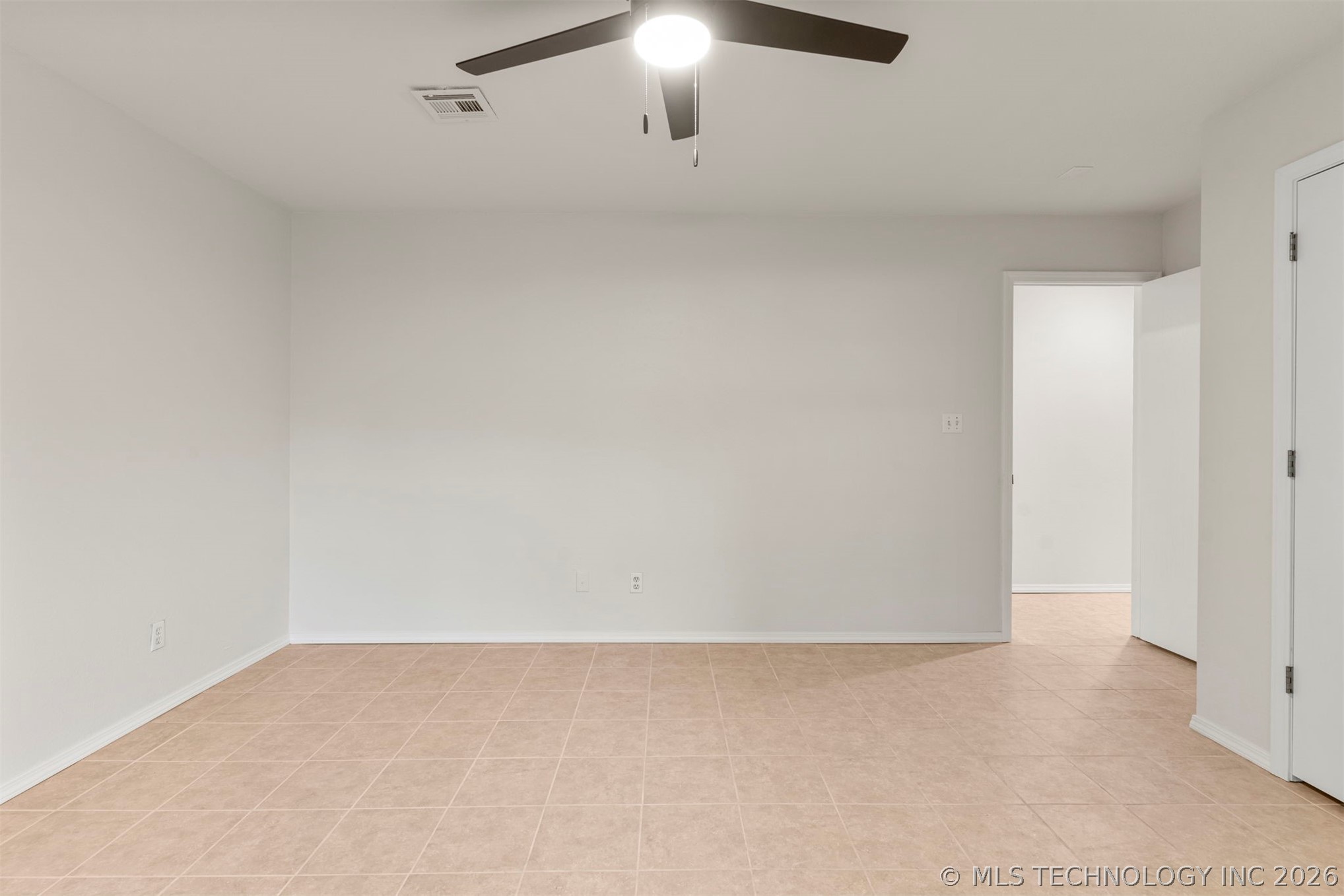 1604 N Delaware Street Chouteau OK 74337