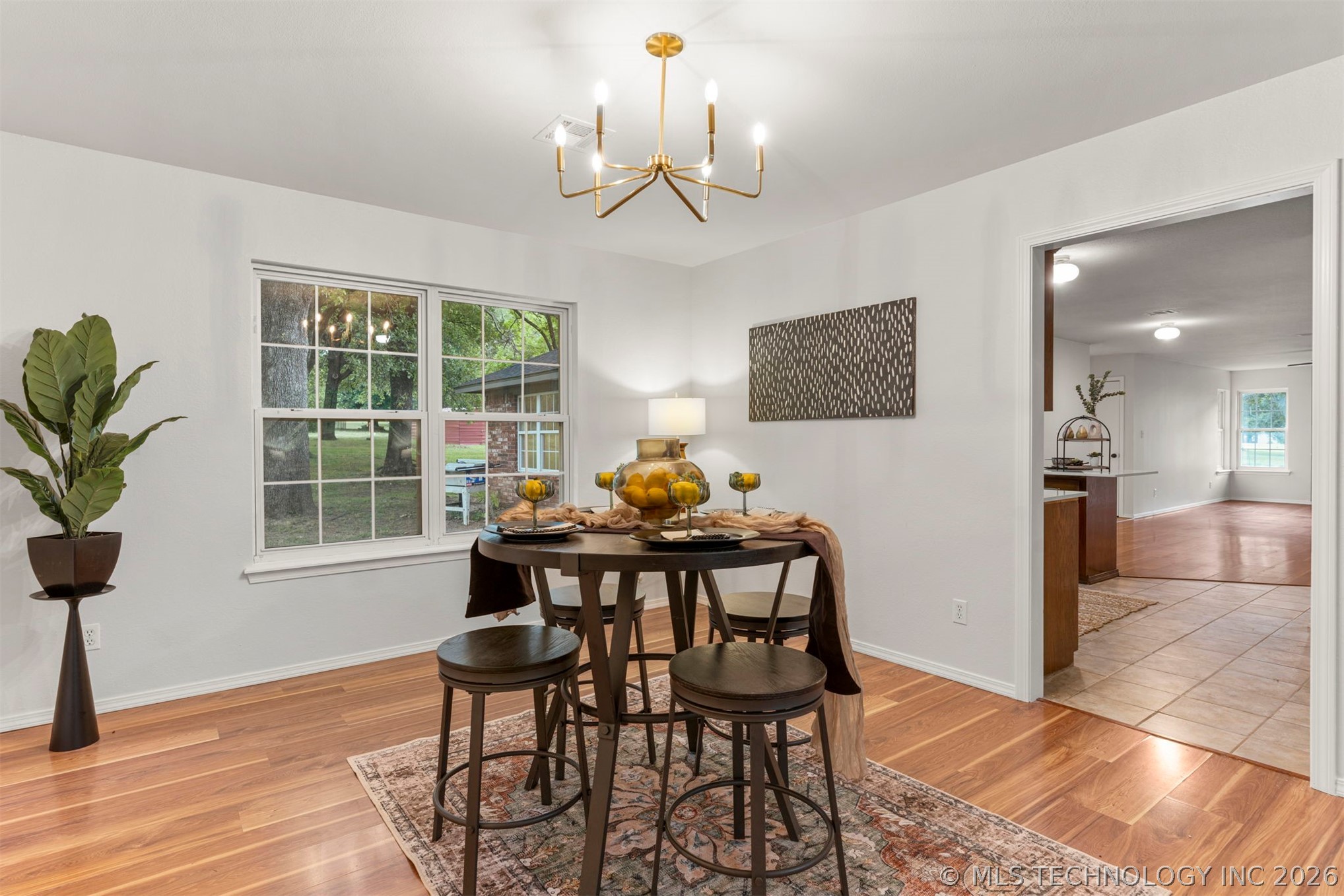 1604 N Delaware Street Chouteau OK 74337