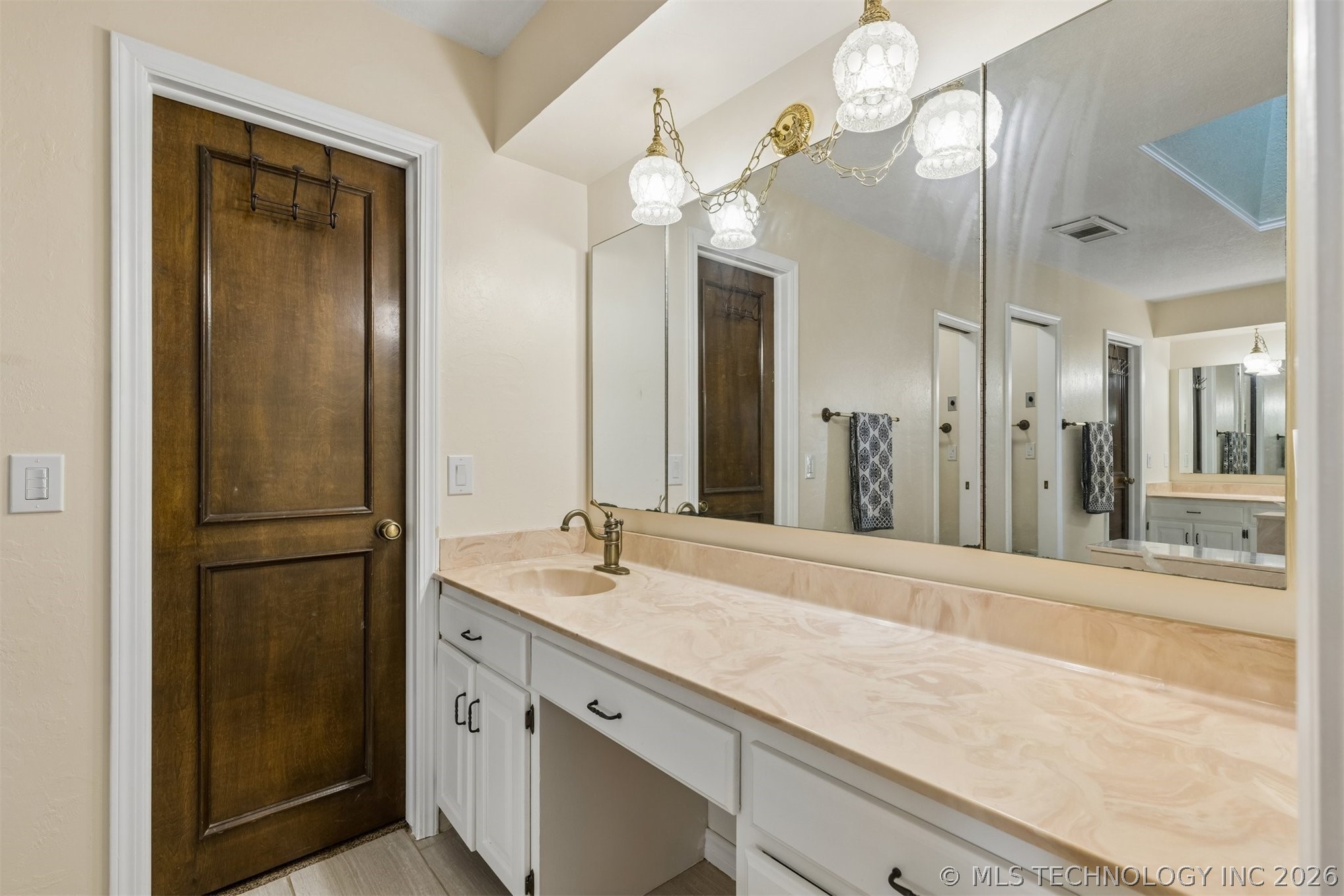 930 E 14th Cushing OK 74023