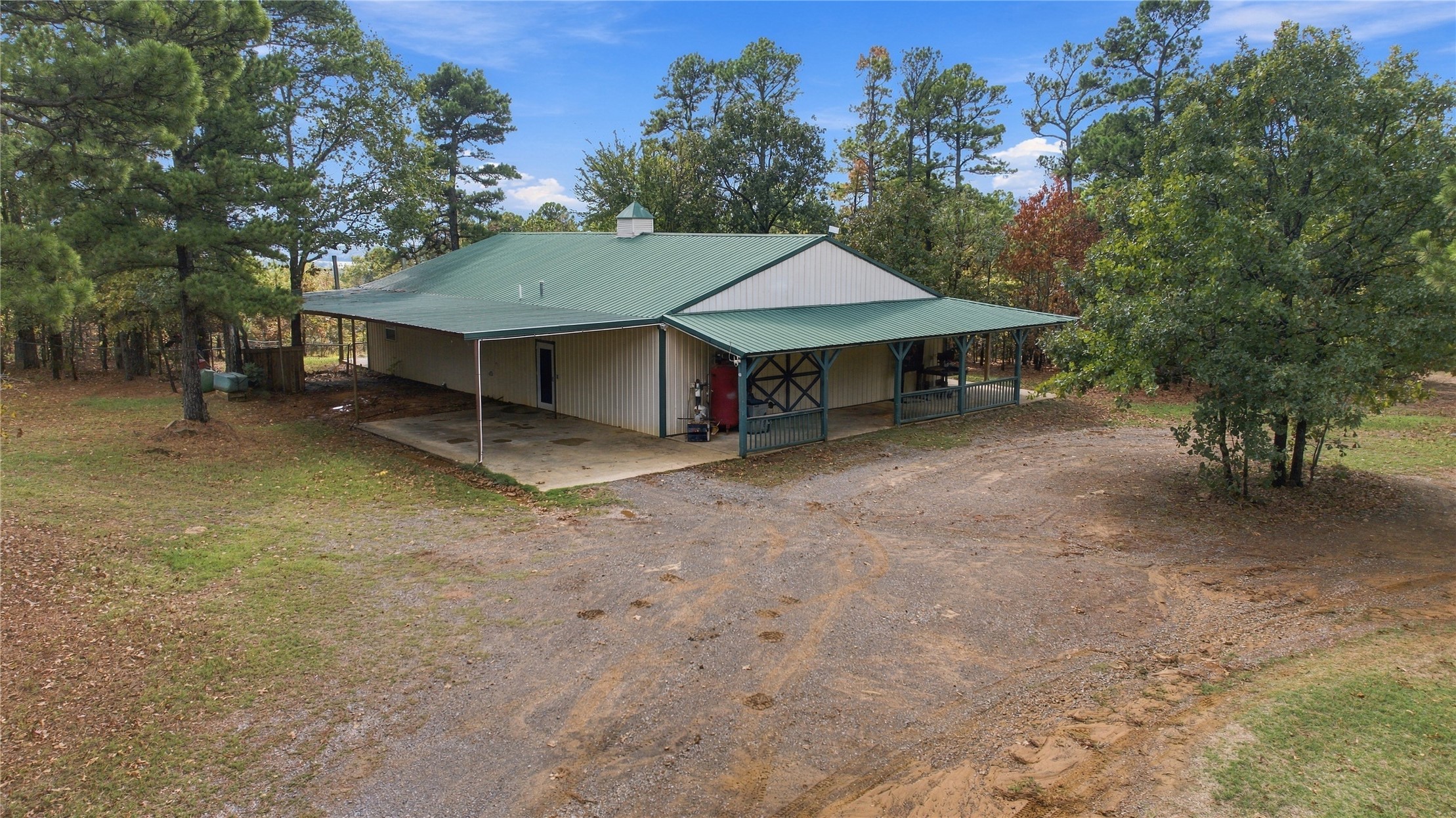 4152 SW 230 Road Tuskahoma OK 74574