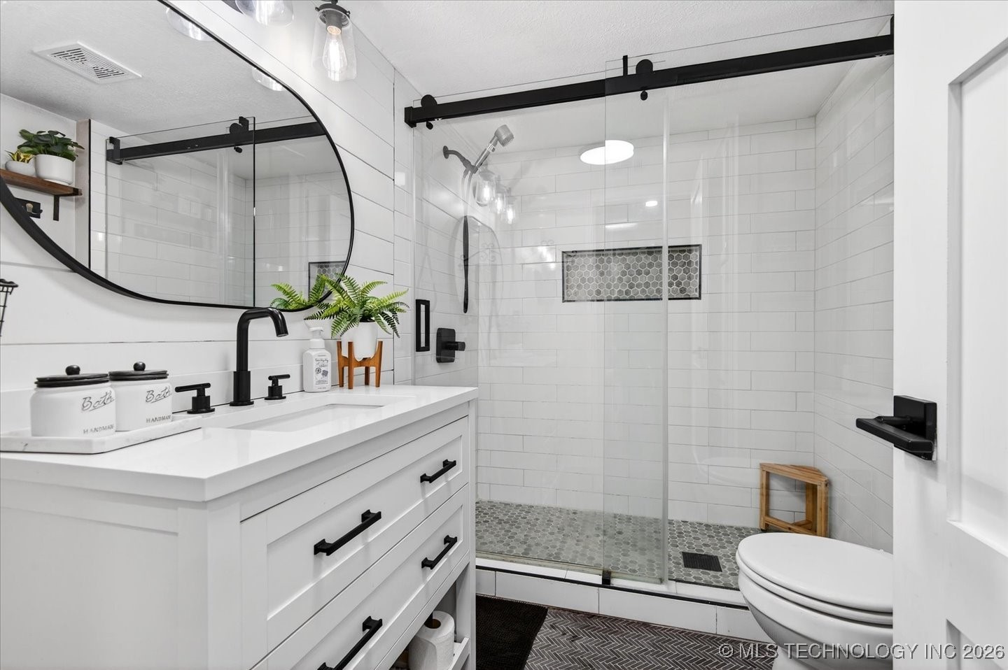 30485 S 4537 Road Afton OK 74331