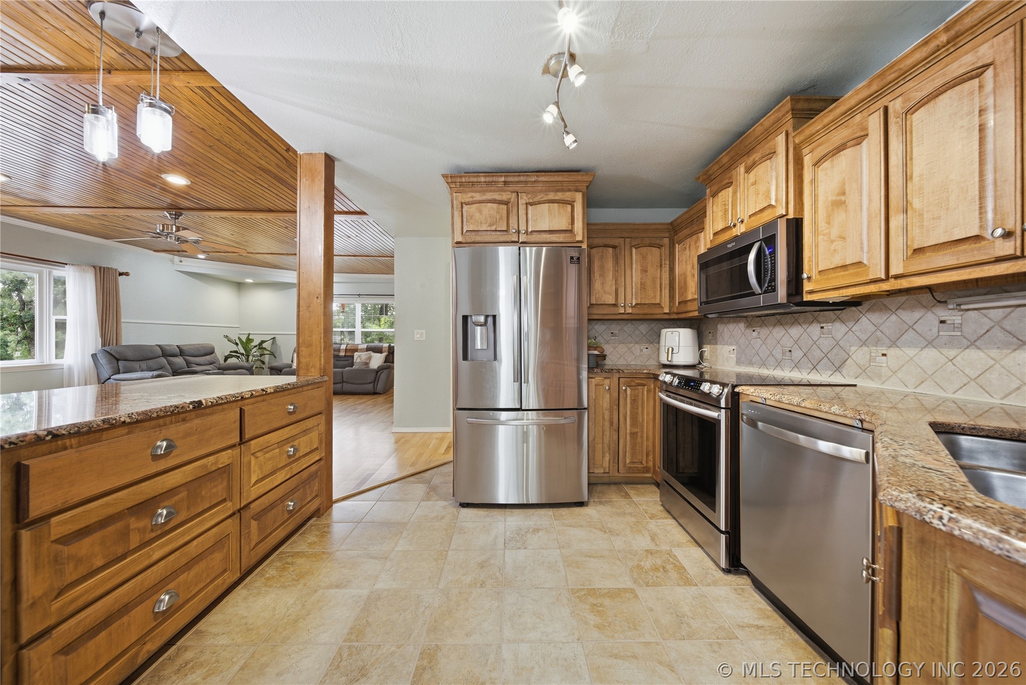 4212 W Stonehenge Drive Cleveland OK 74020
