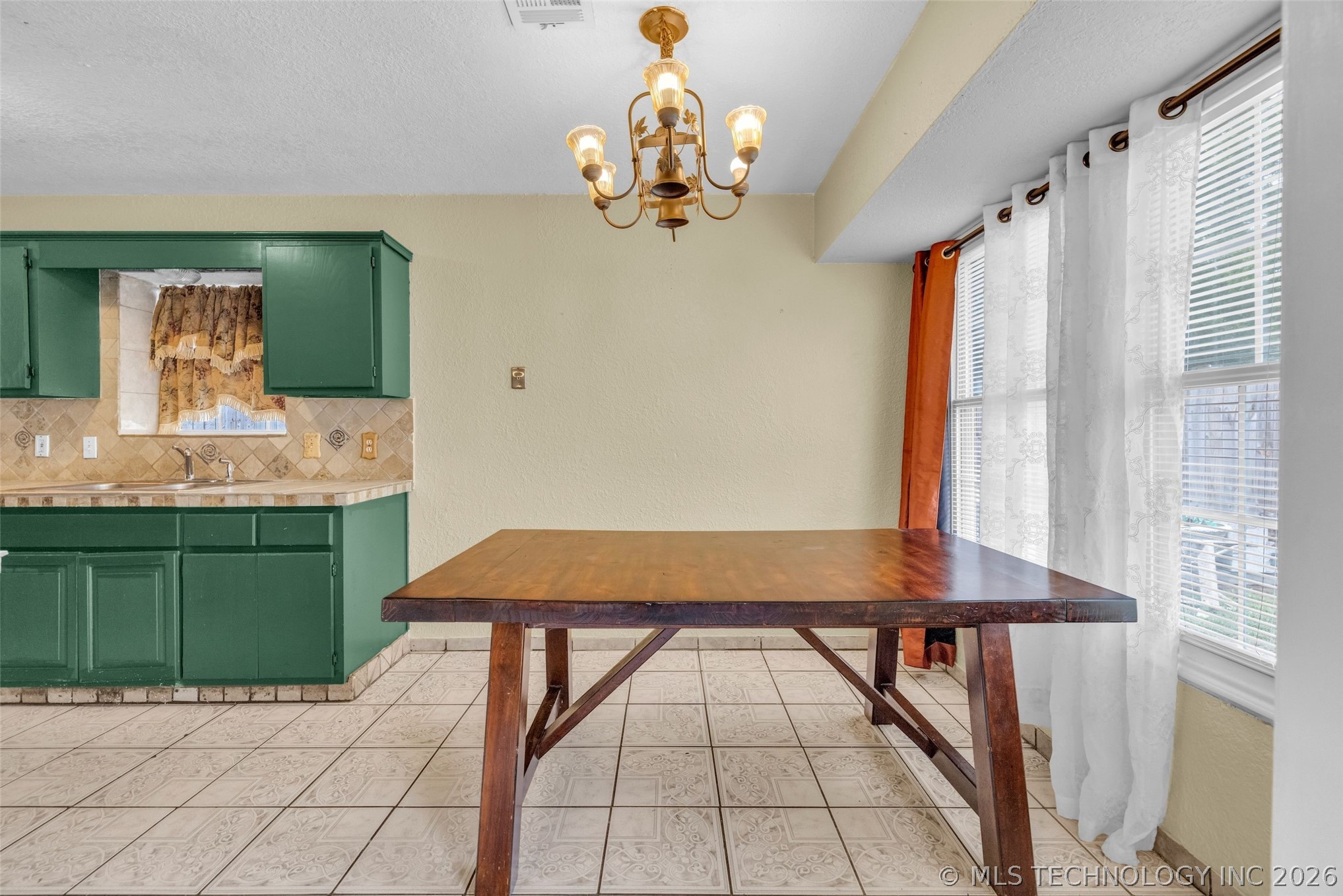 1555 S 137th Eastavenue Tulsa OK 74108