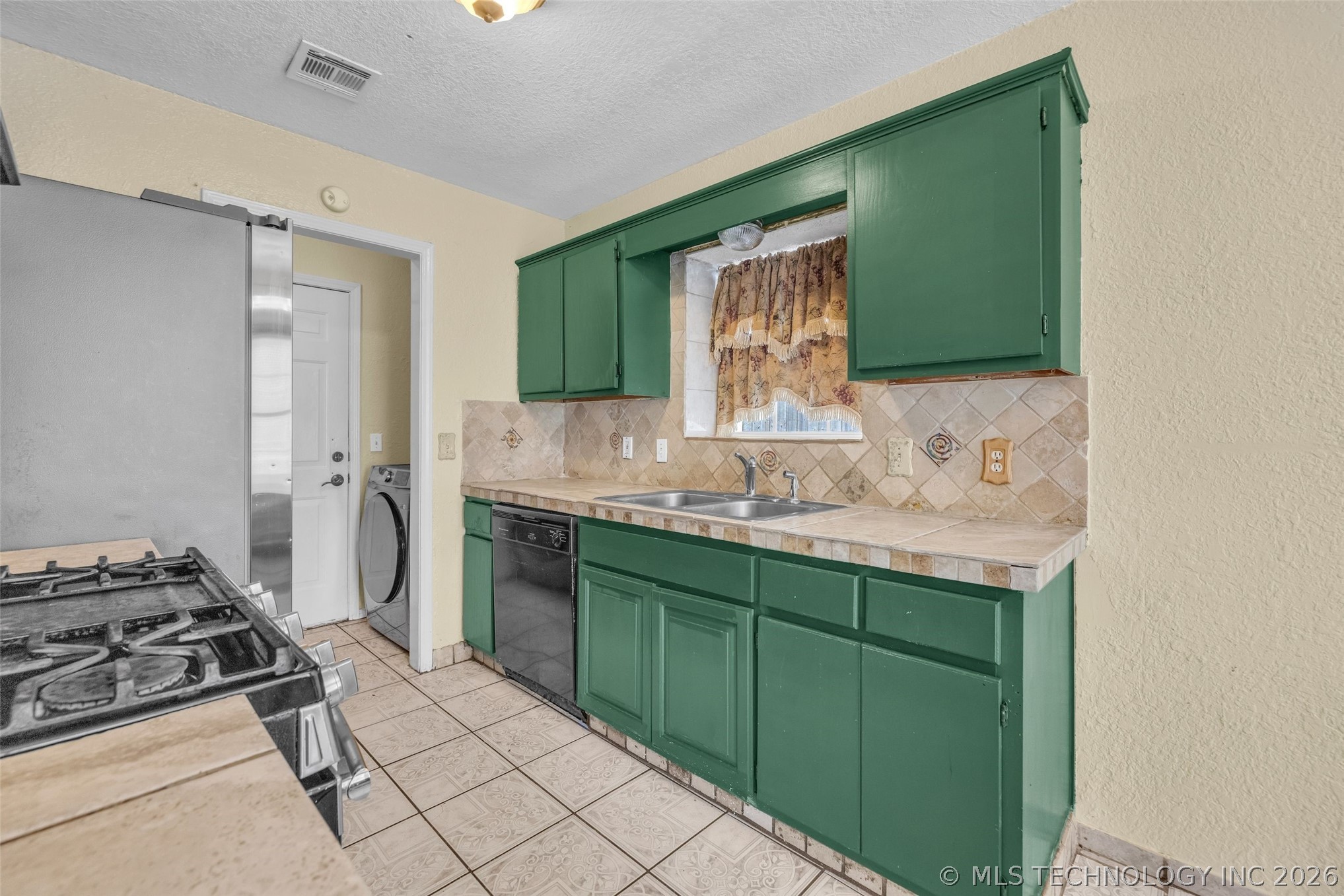 1555 S 137th Eastavenue Tulsa OK 74108