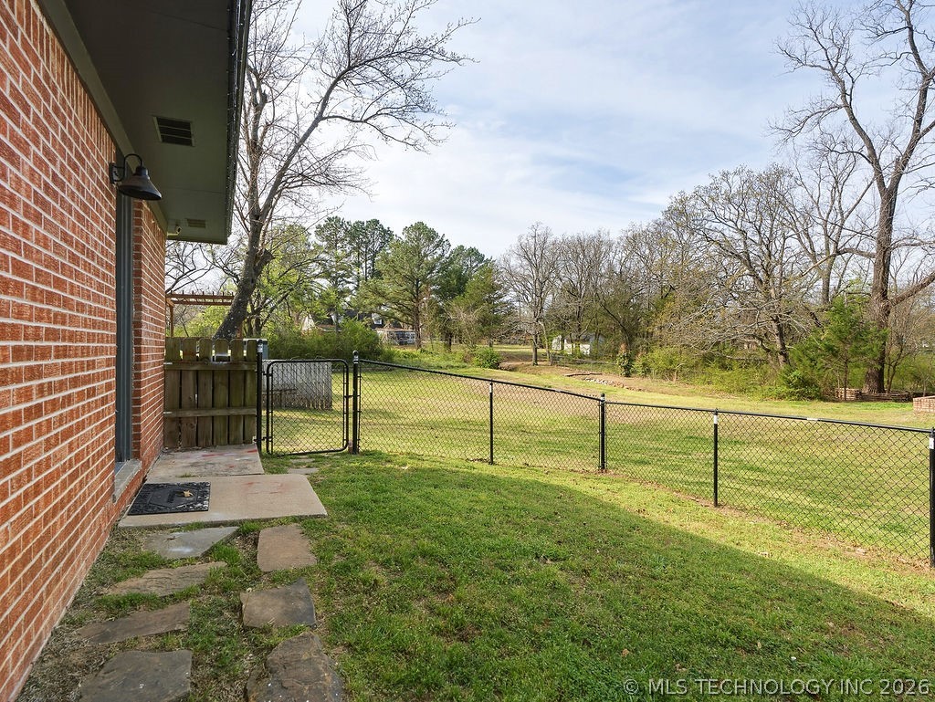 2731 E 7th Street Ada OK 74820