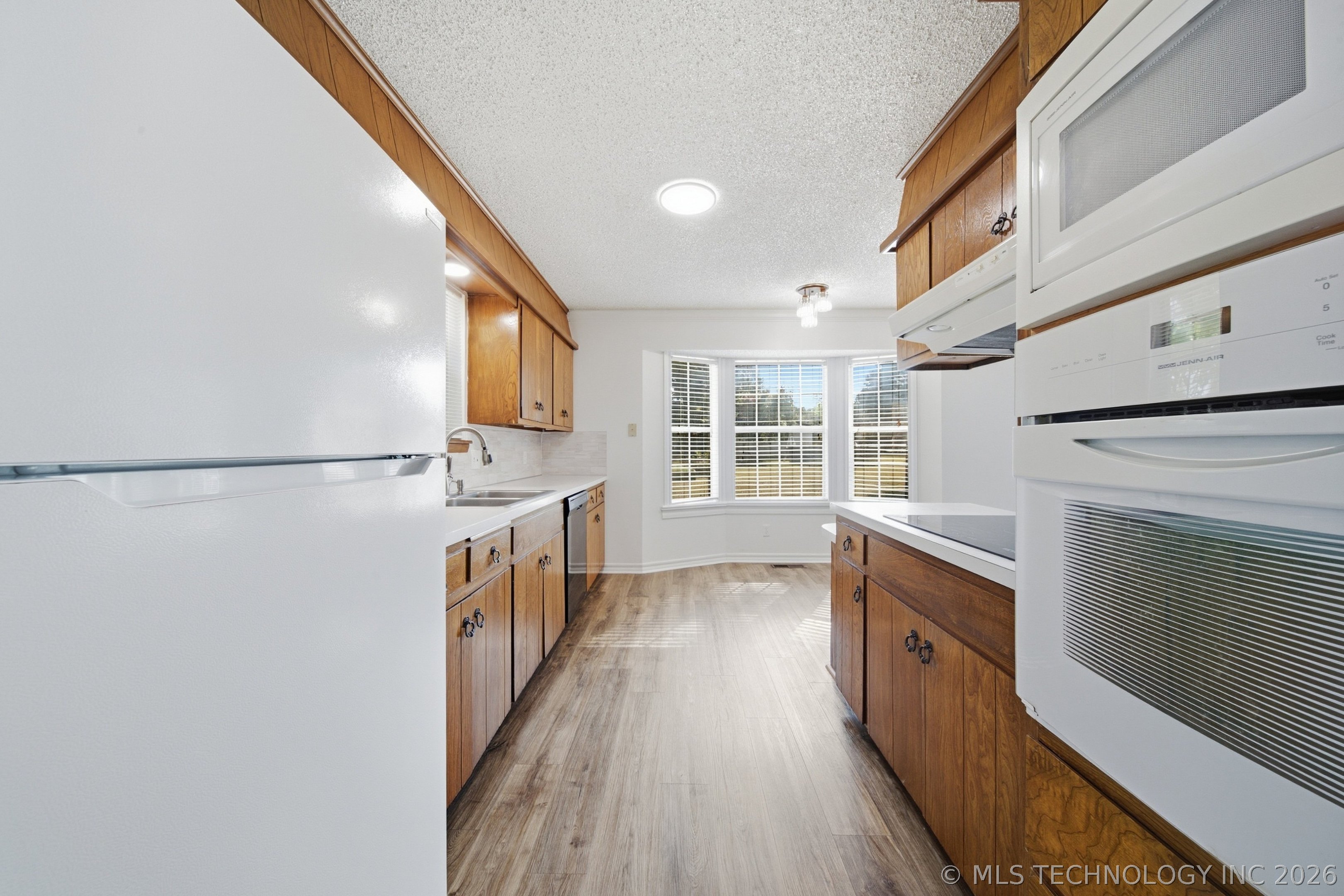 12911 S 123rd Eastavenue Broken Arrow OK 74011
