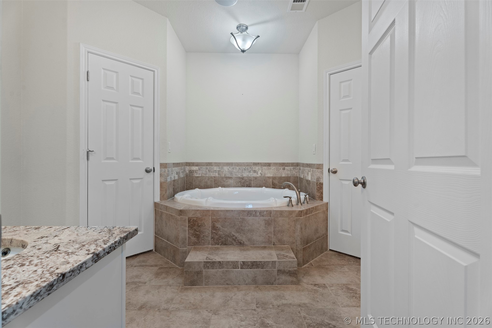 18460 County Road 421 Jay OK 74346