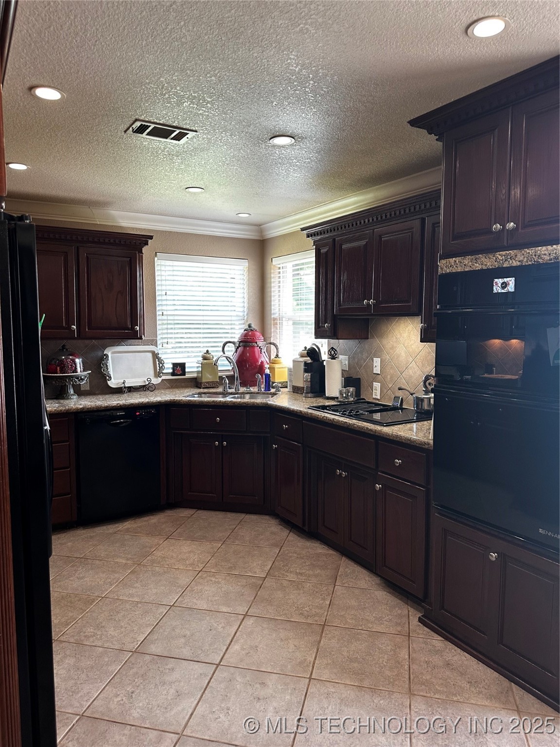 2289 W Community Chapel Road Atoka OK 74525