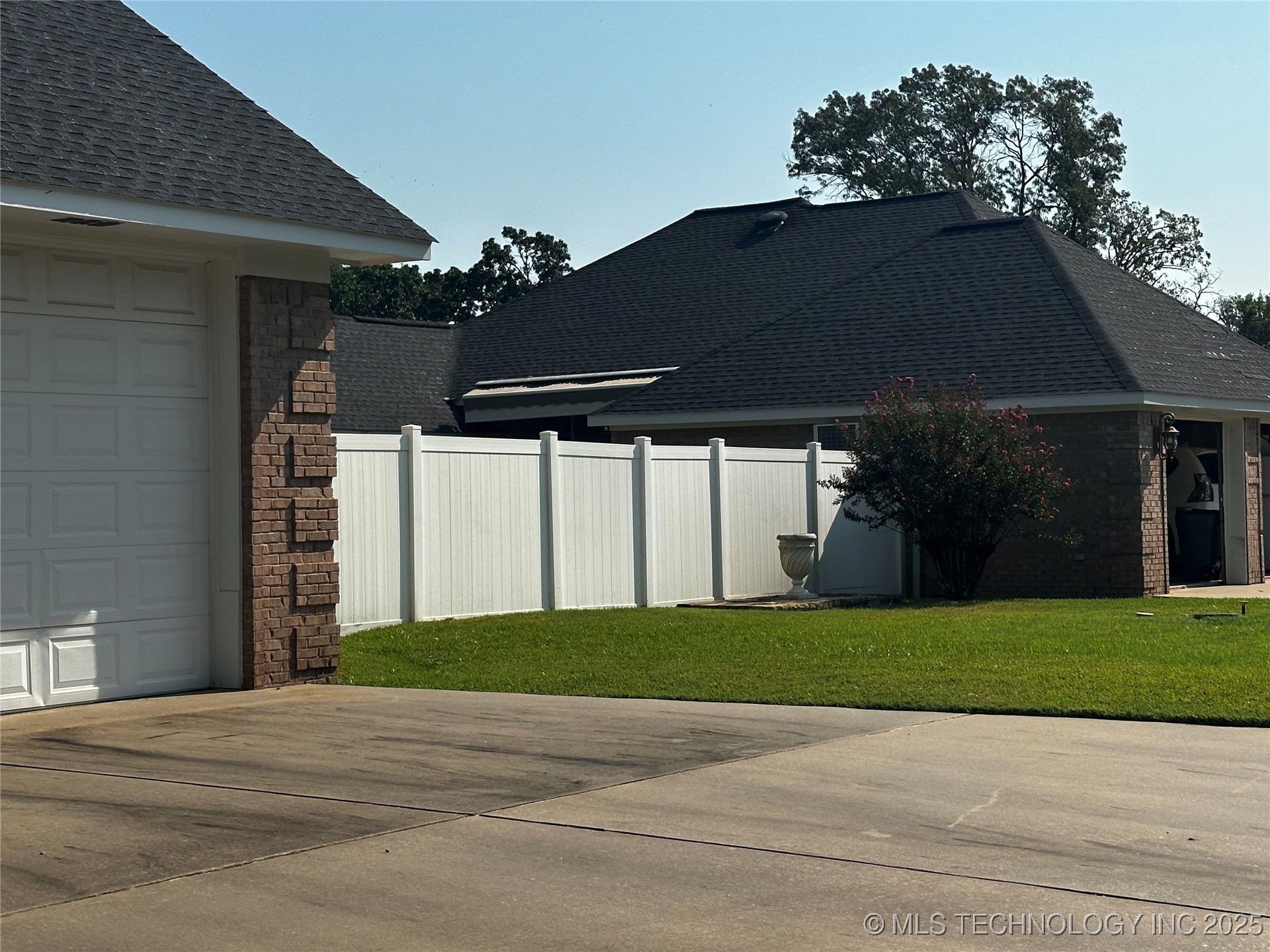 2289 W Community Chapel Road Atoka OK 74525