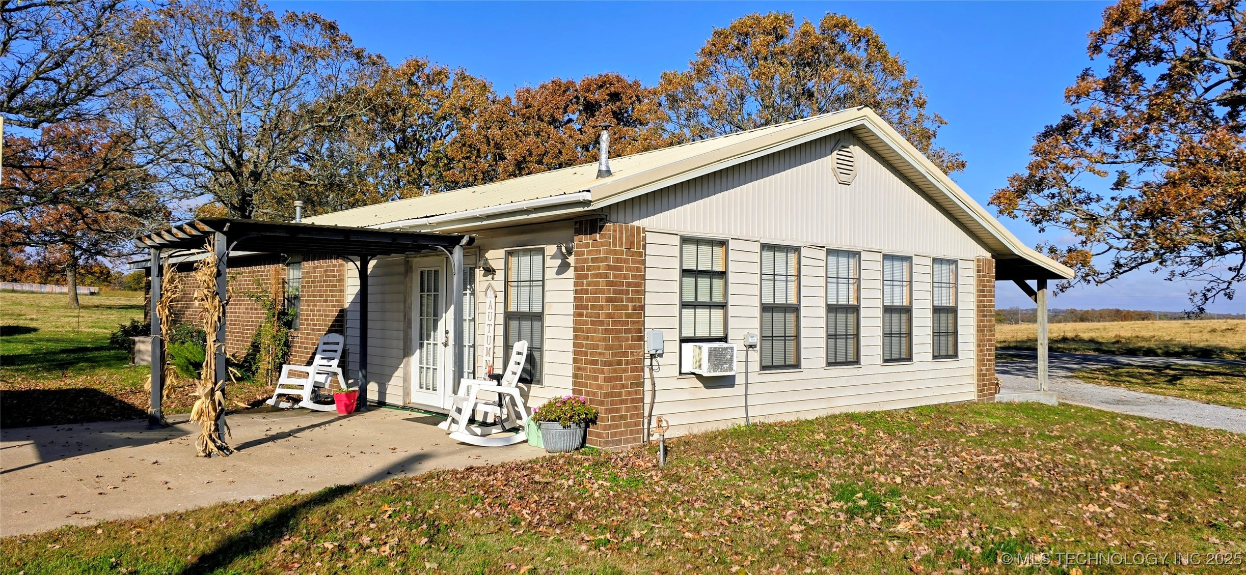 811 E 57th Road Kansas OK 74347
