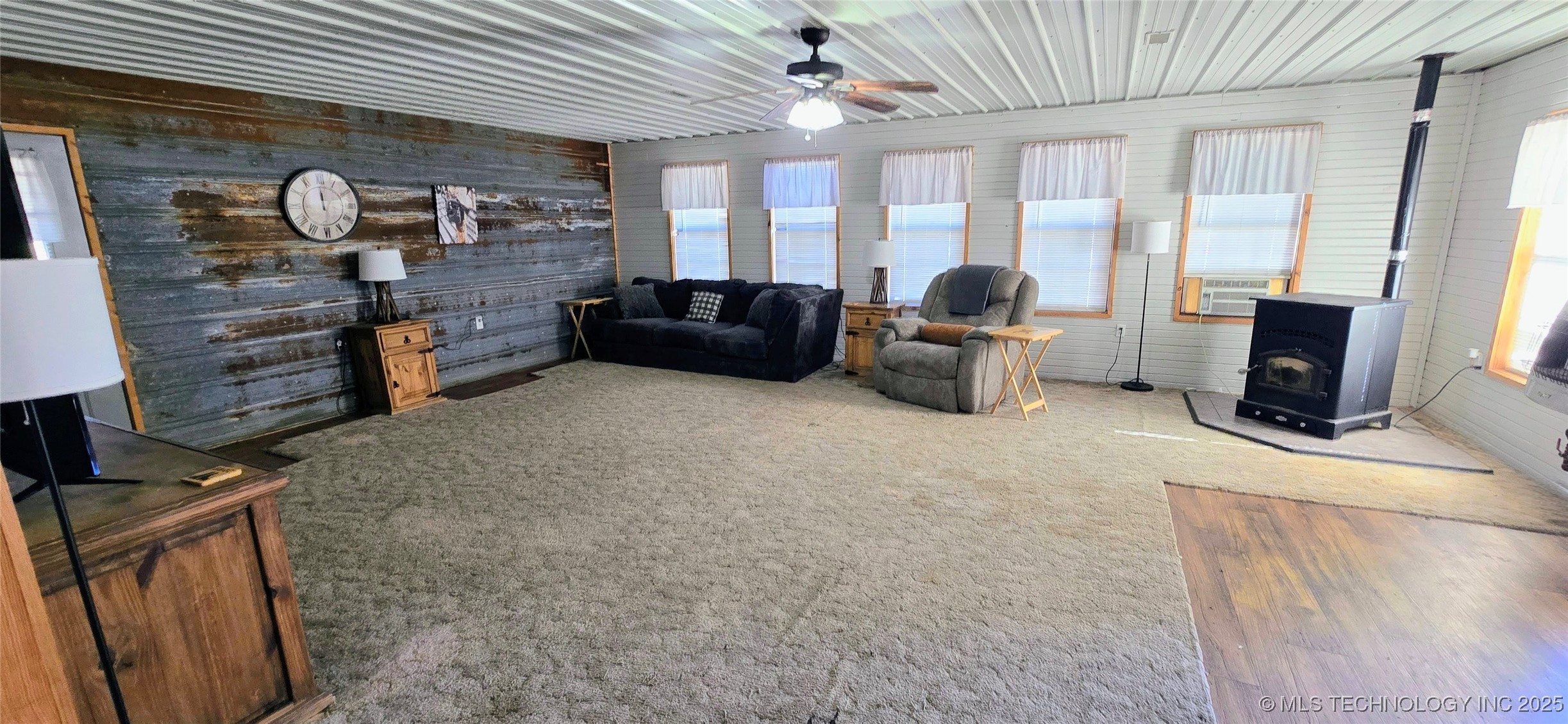 811 E 57th Road Kansas OK 74347