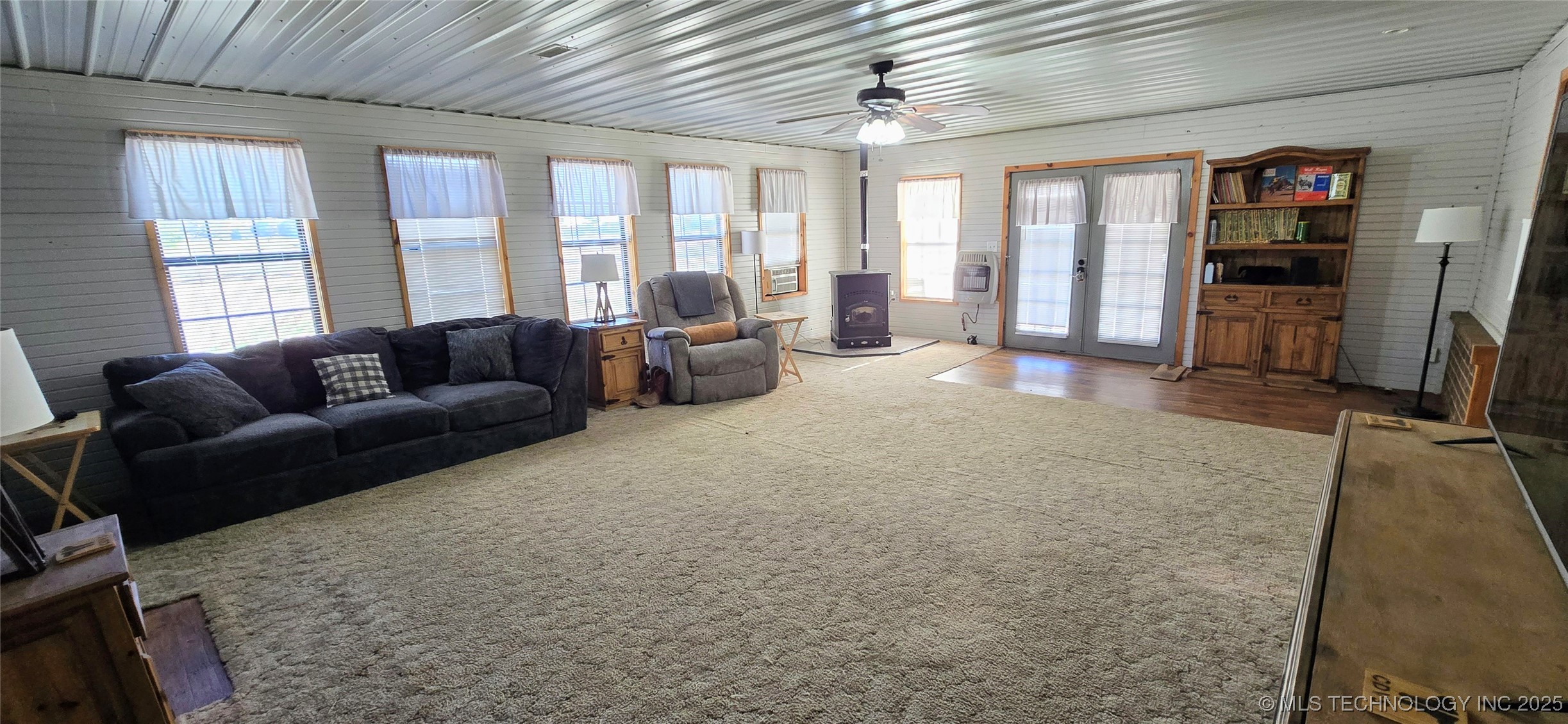 811 E 57th Road Kansas OK 74347