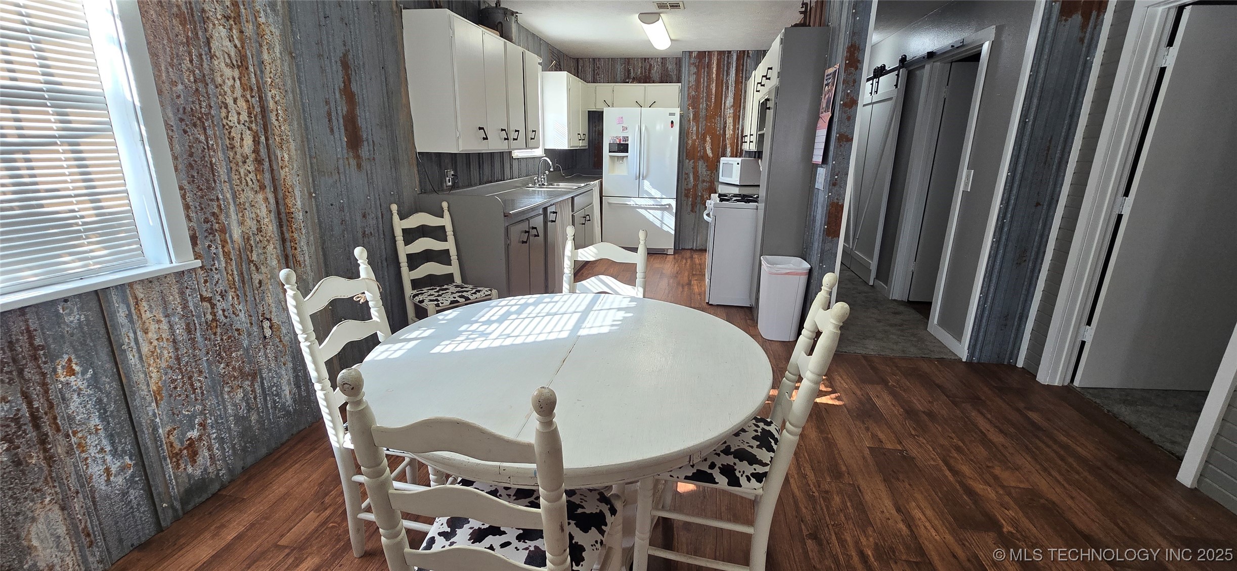811 E 57th Road Kansas OK 74347